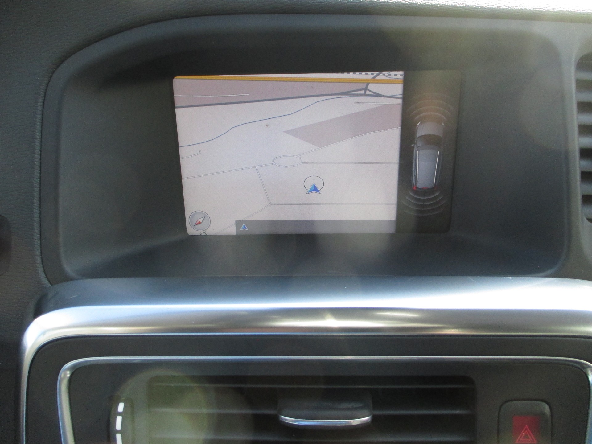 VOLVO V60 D4 AWD Geartronic-image-9