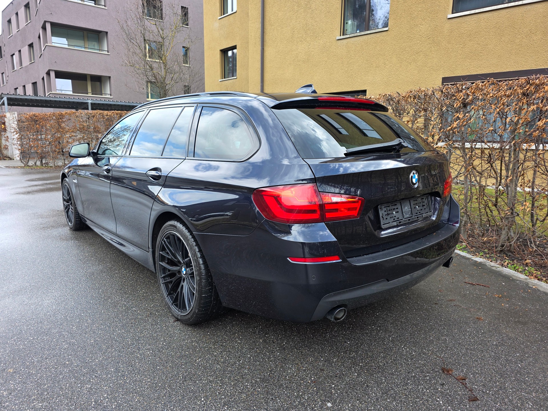 BMW 535d xDrive Touring Steptronic-image-2