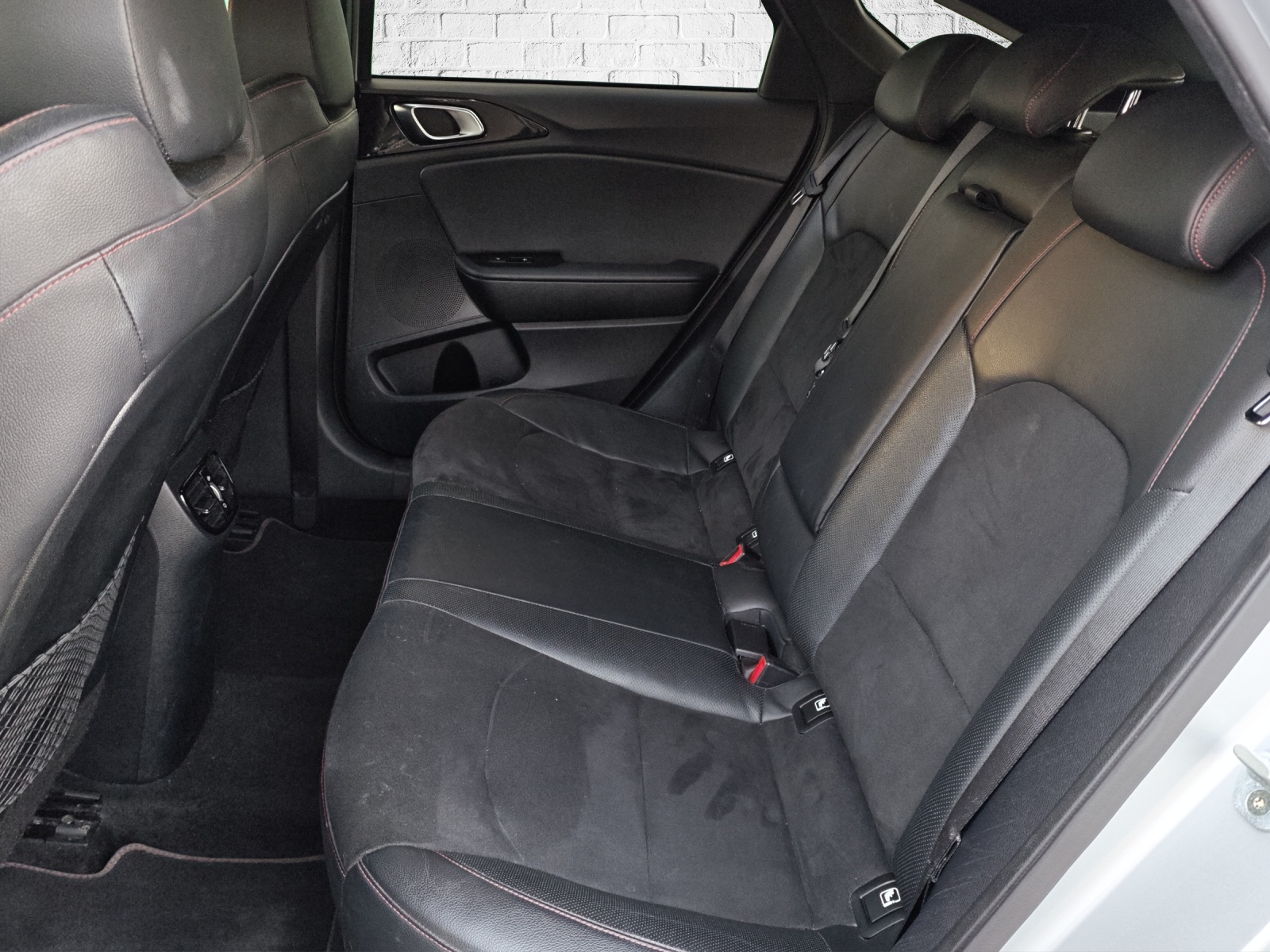 KIA ProCeed 1.6 T-GDi GT DCT-image-15