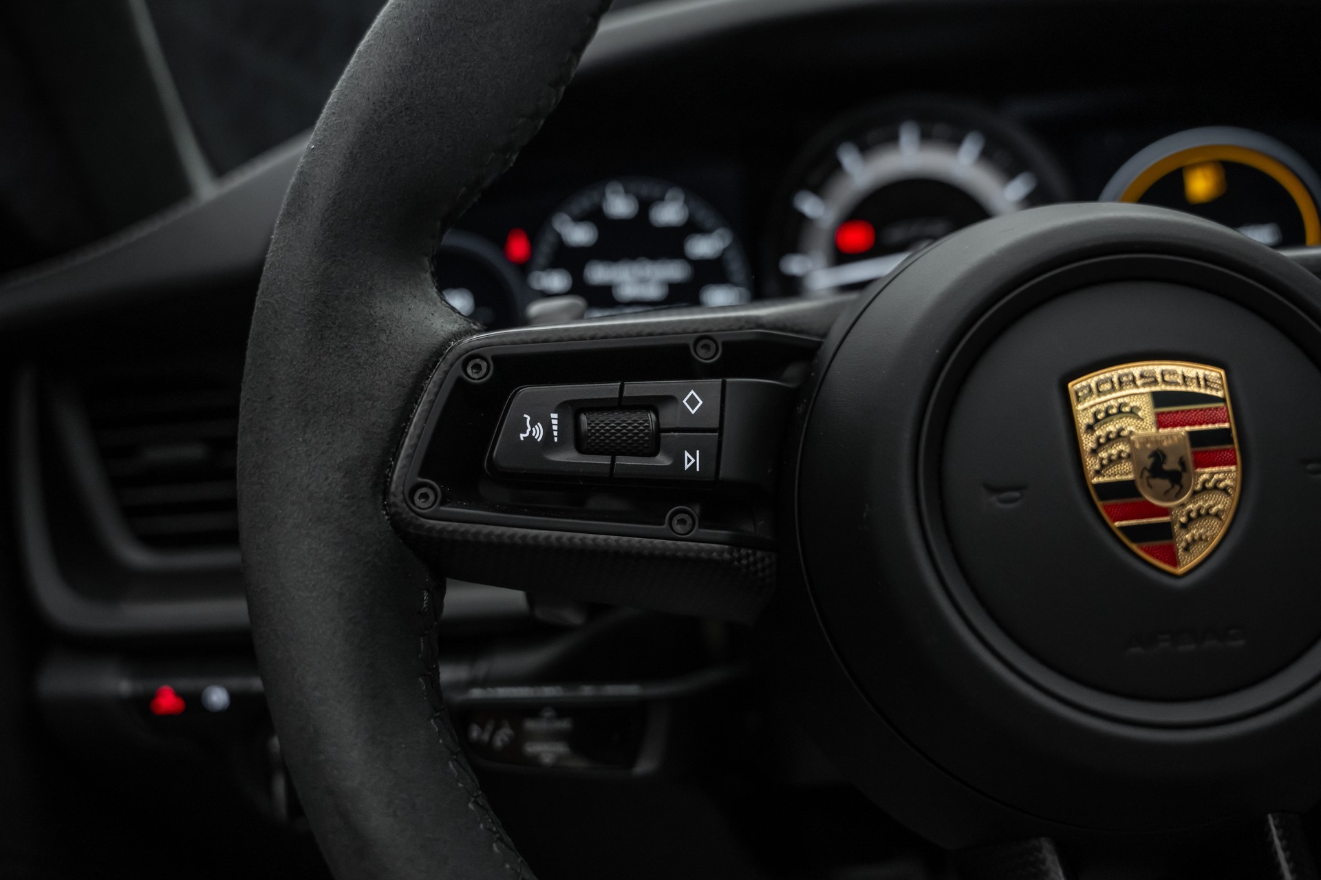 PORSCHE 911 Carrera 4 GTS PDK-image-22