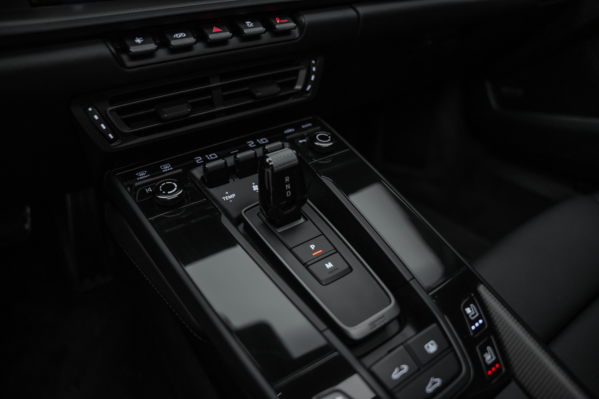 PORSCHE 911 Carrera 4 GTS PDK-image-27
