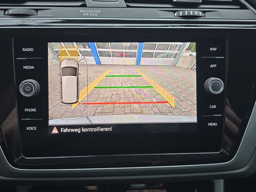 VW Touran 1.5 TSI Comfortline R-Line 7-Plätzer DSG-image-21