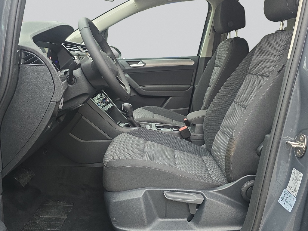 VW Touran 1.5 TSI Comfortline R-Line 7-Plätzer DSG-image-8