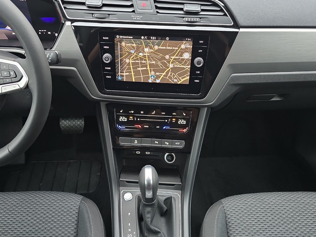 VW Touran 1.5 TSI Comfortline R-Line 7-Plätzer DSG-image-14