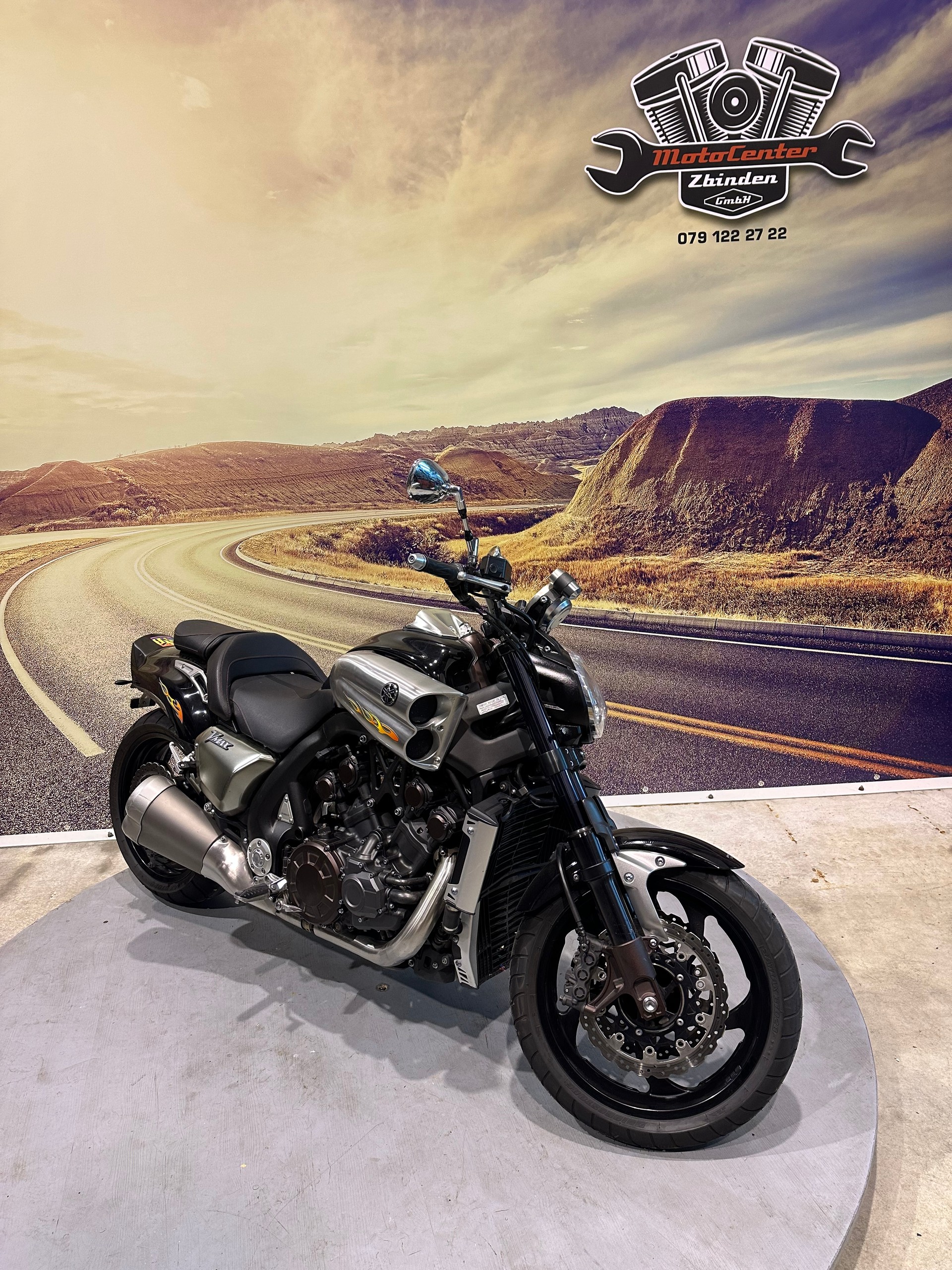 YAMAHA V-MAX-image-1