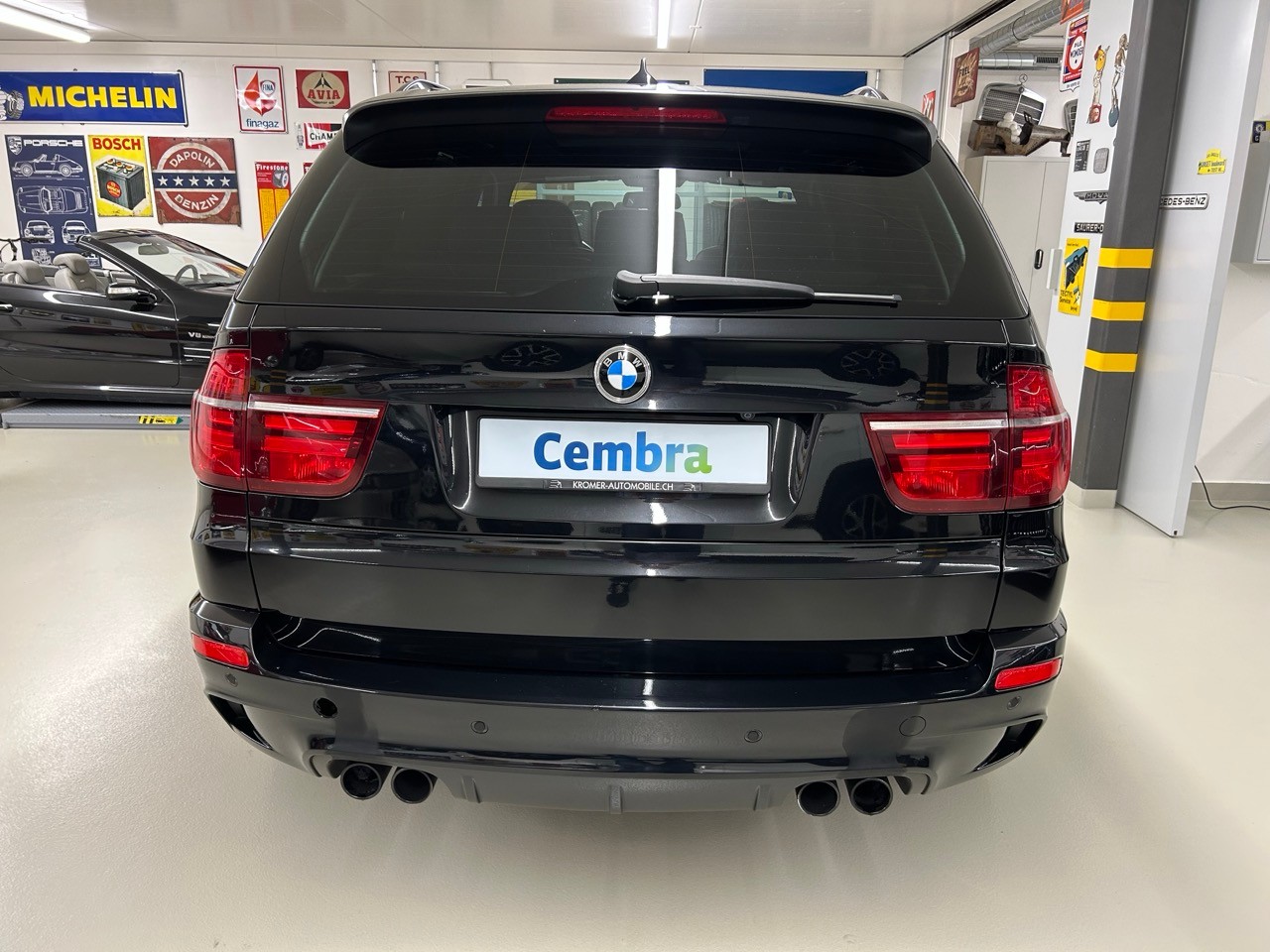 BMW X5M-image-5