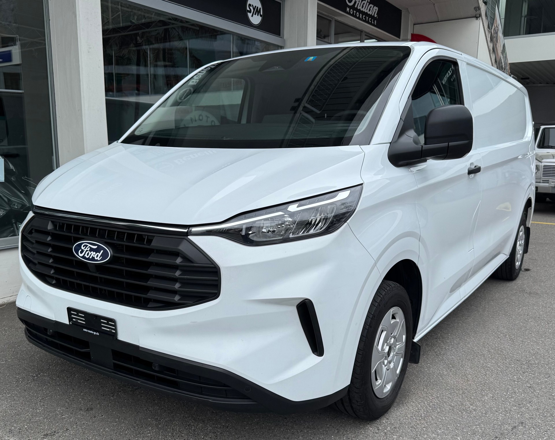 FORD Transit Custom 320 L2H1 Trend Automat 4x4-image-9