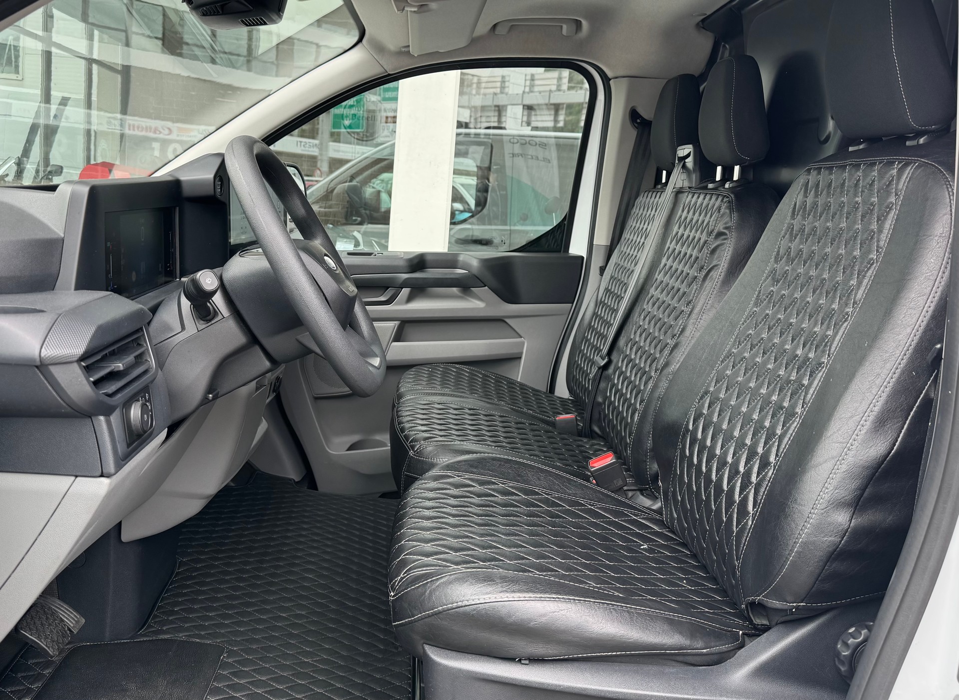 FORD Transit Custom 320 L2H1 Trend Automat 4x4-image-11