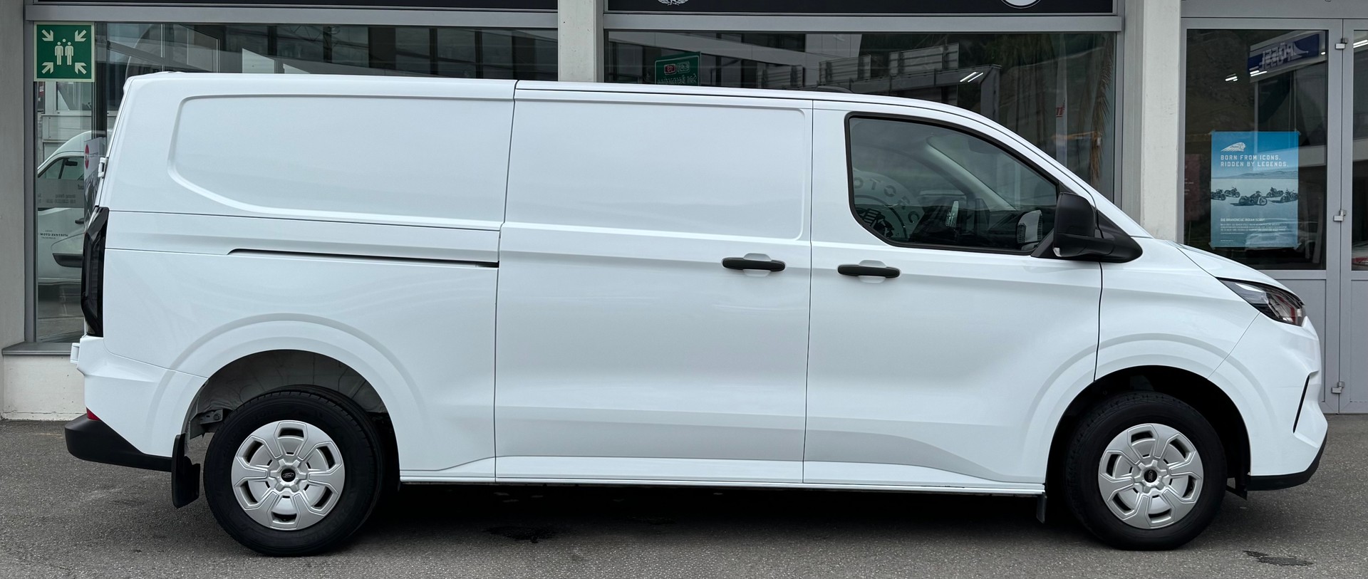 FORD Transit Custom 320 L2H1 Trend Automat 4x4-showroom-element-1