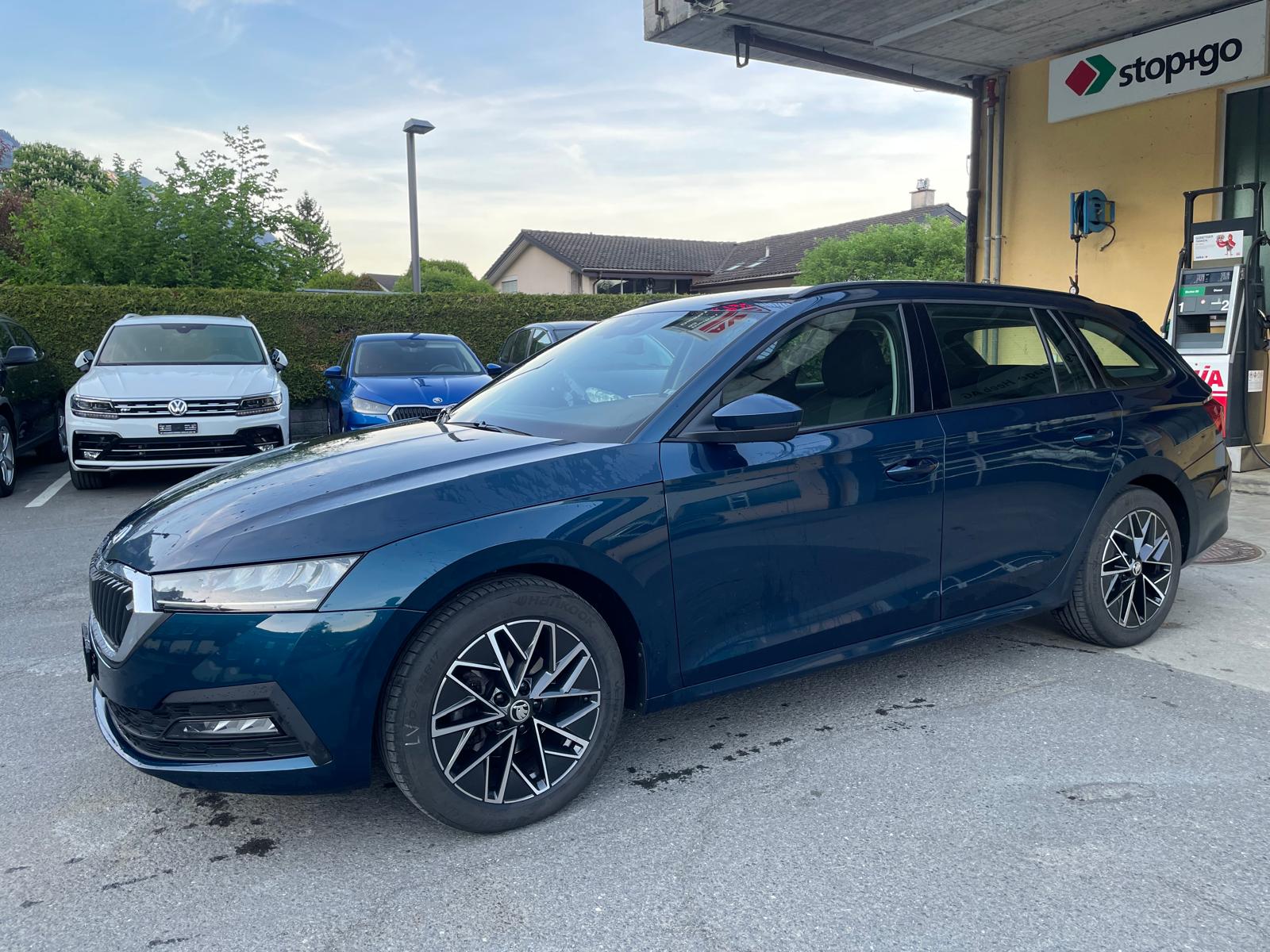 SKODA Octavia Combi 1.5 TSI ACT EVO Ambition-image-3