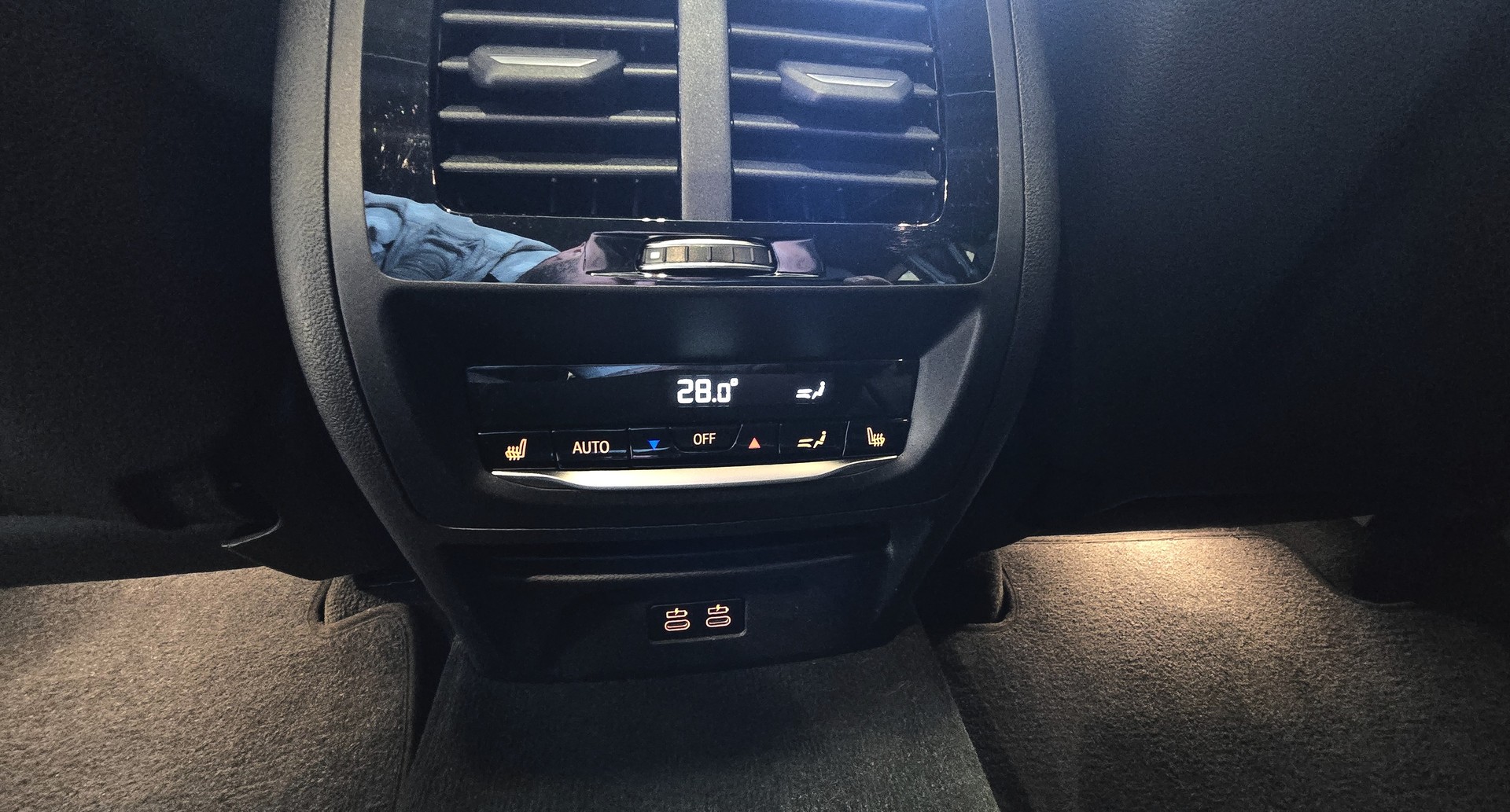 BMW X4M xDrive M Competition Steptronic-image-12