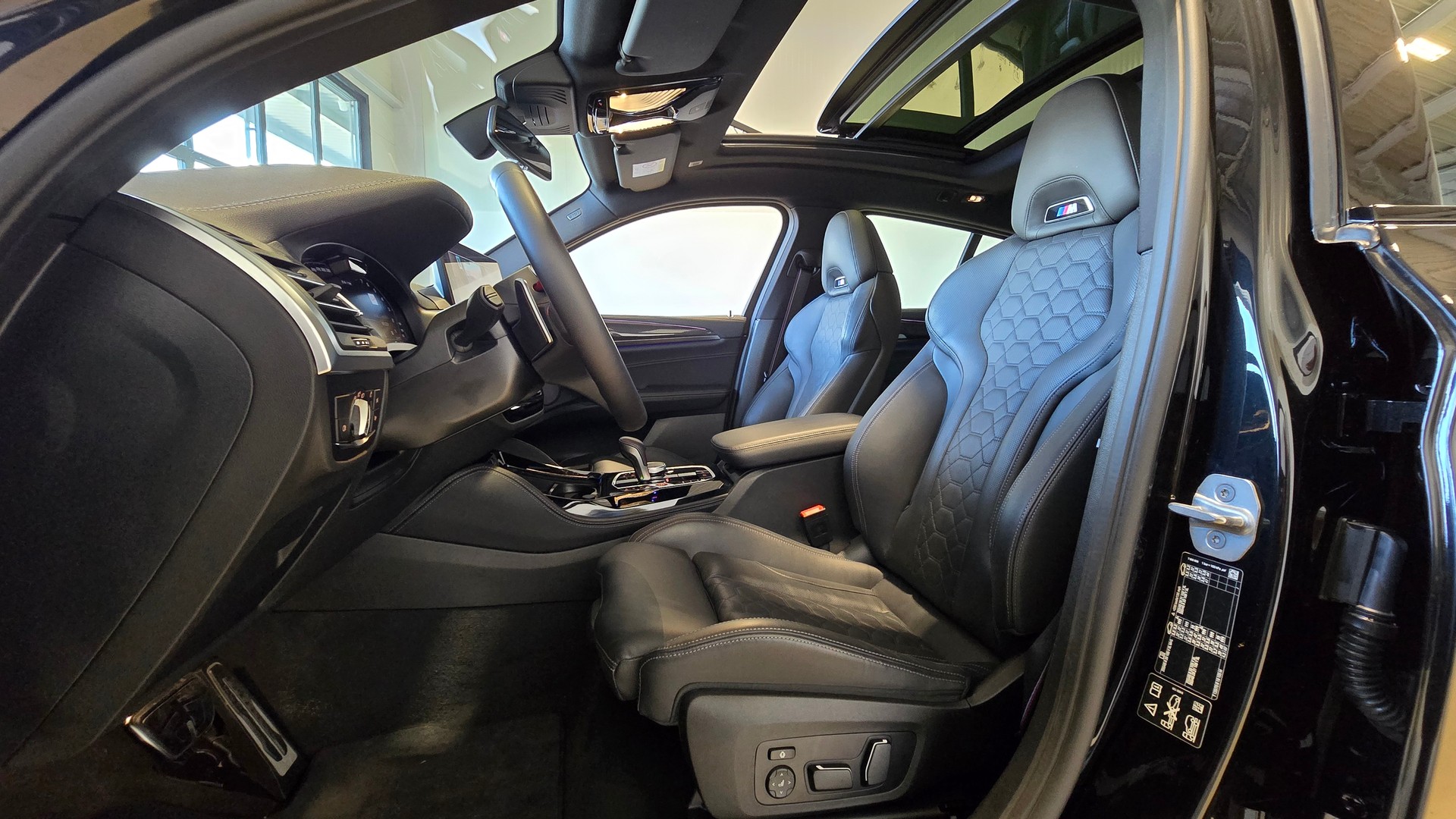 BMW X4M xDrive M Competition Steptronic-image-10