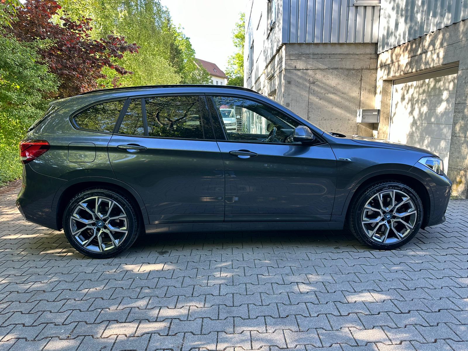 BMW X1 xDrive 25e M Sport Steptronic-image-5