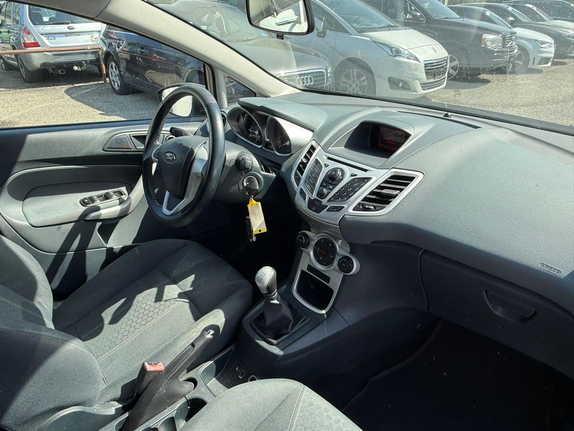 FORD Fiesta 1.4 16V Trend-image-11