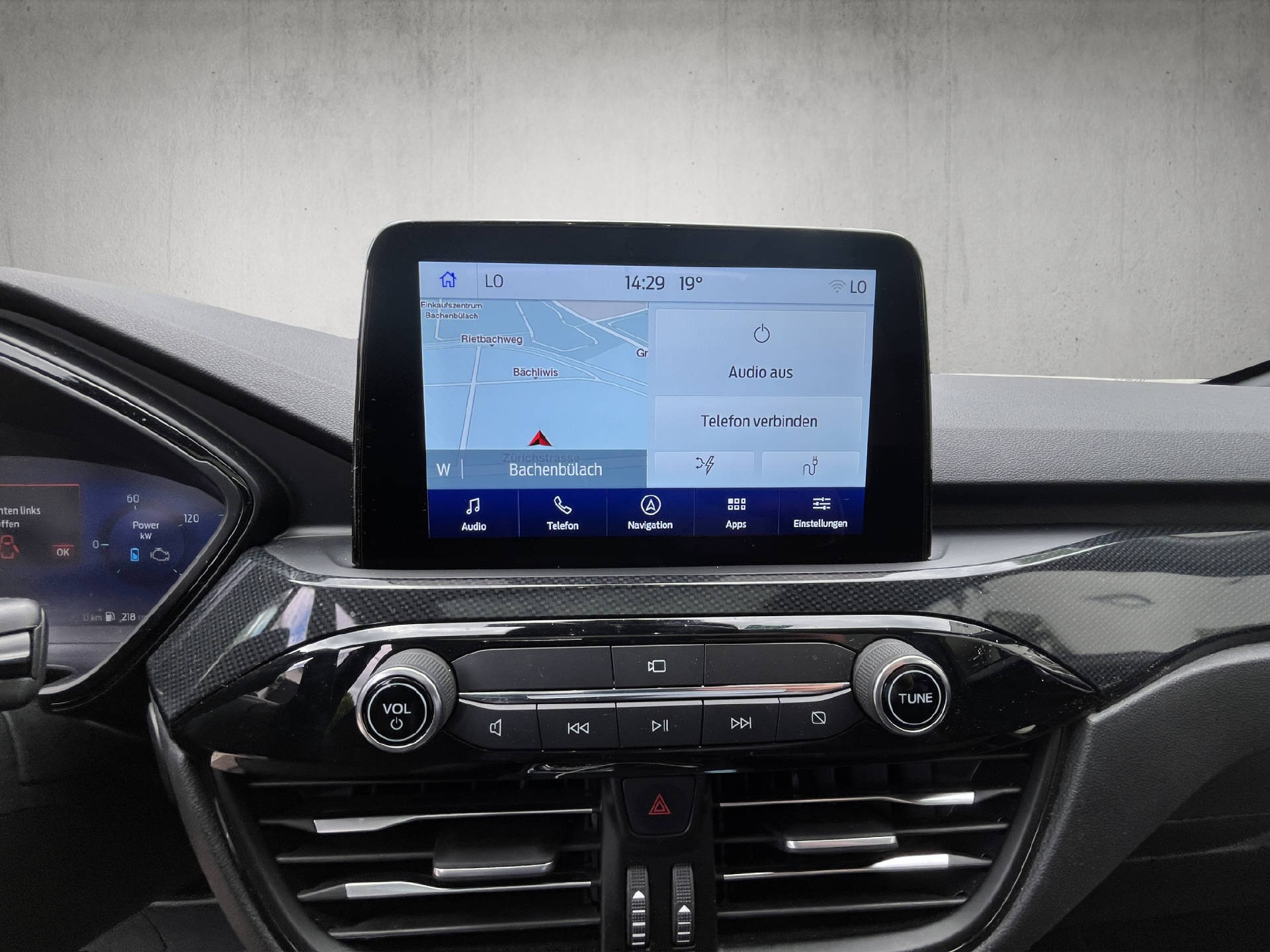 FORD Kuga 2.5 Plug-in Hybrid Graphite Tech Edition-image-15