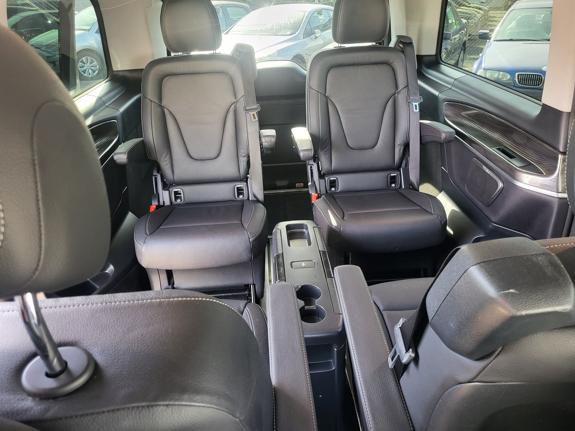 MERCEDES-BENZ V 250 d kompakt 4Matic 9G-Tronic-image-11