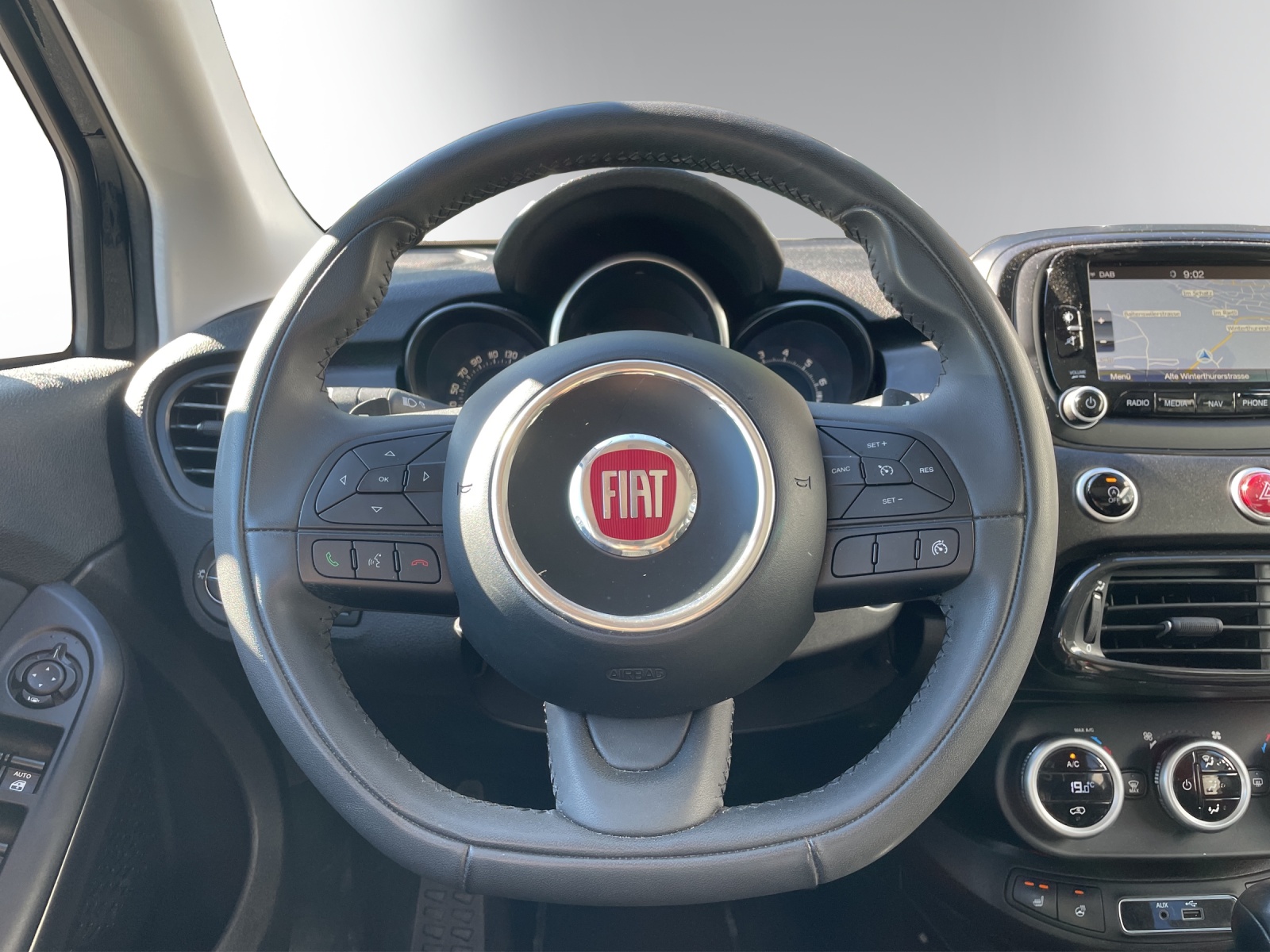 FIAT 500X 1.4T Off Road S-Design 4x4 Automatic-image-12