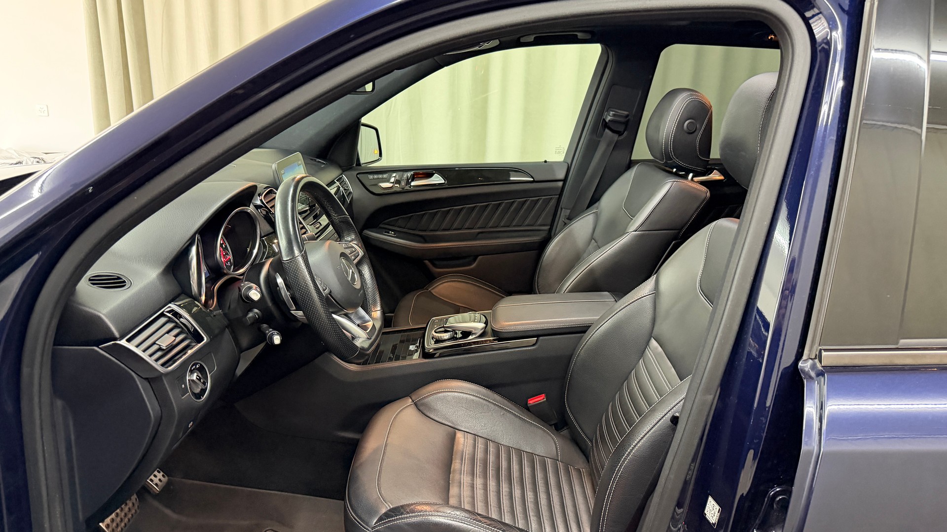 MERCEDES-BENZ GLE 400 Executive 4Matic 7G-Tronic-image-6