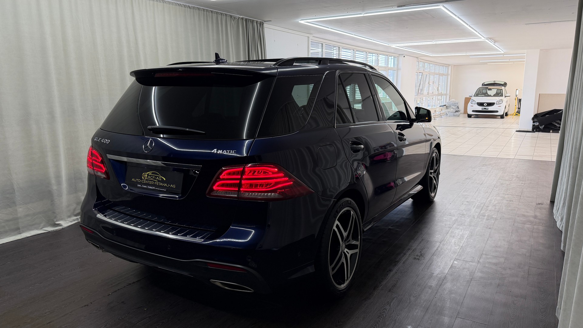 MERCEDES-BENZ GLE 400 Executive 4Matic 7G-Tronic-image-3