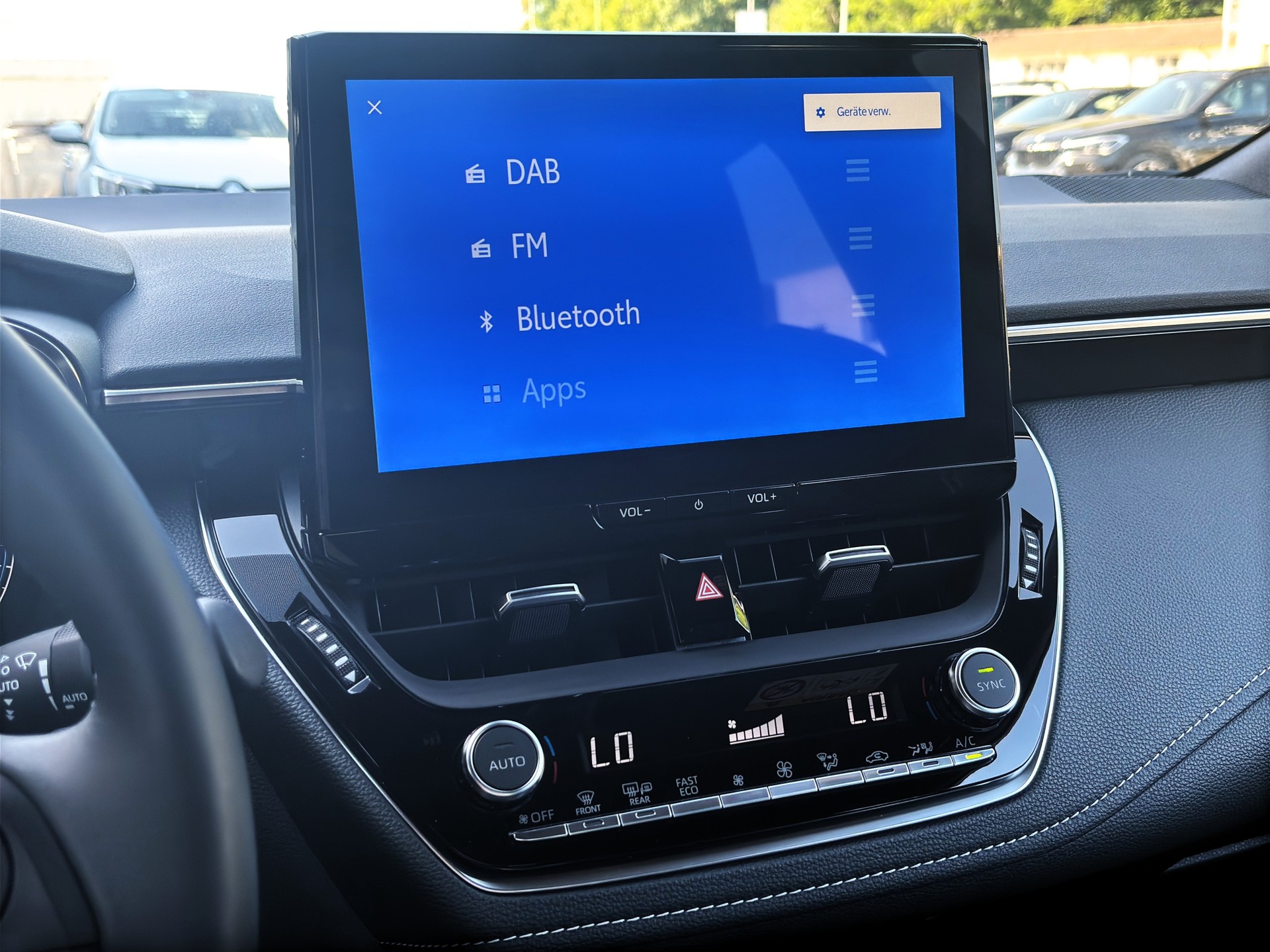 TOYOTA Corolla Touring Sports 1.8 HSD Comfort e-CVT-image-11