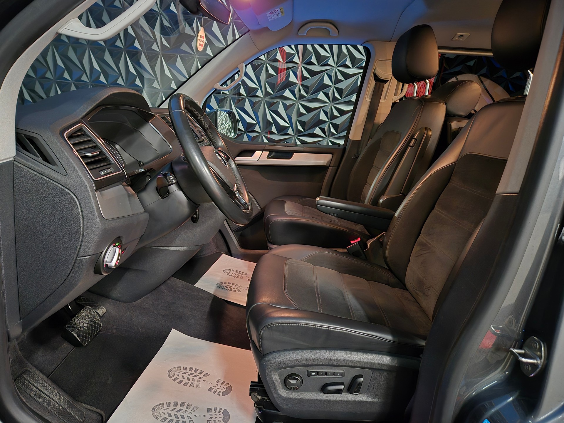 VW T6 Multivan 2.0 Bi-TDI Comfortline 4Motion DSG-image-18