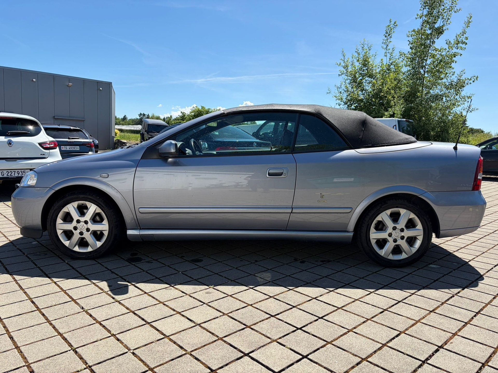 OPEL Astra Cabriolet 2.2i 16V-image-1