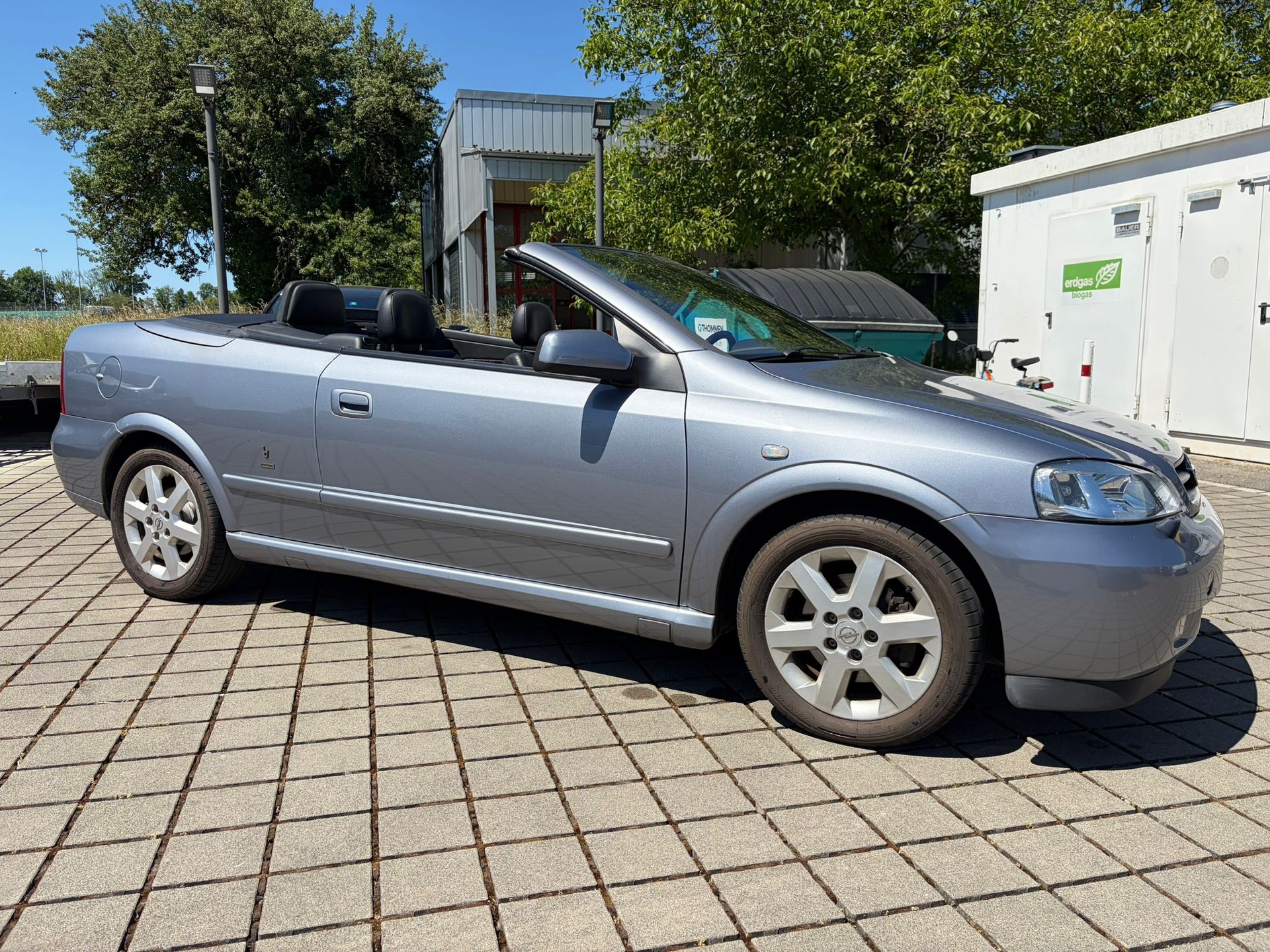 OPEL Astra Cabriolet 2.2i 16V-image-14