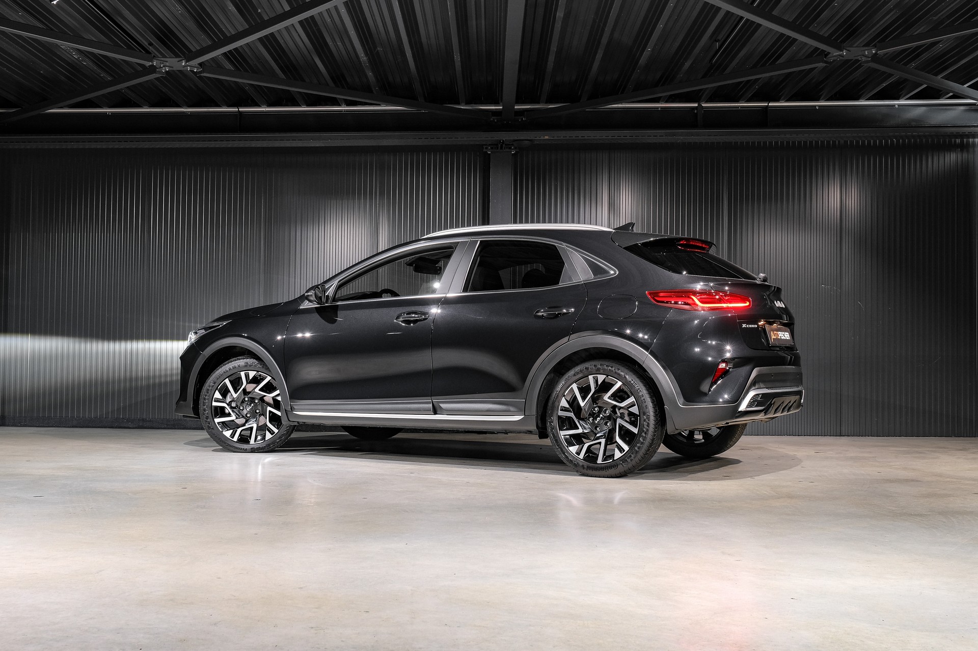 KIA XCeed 1.5 T-GDi DCT-showroom-element-1