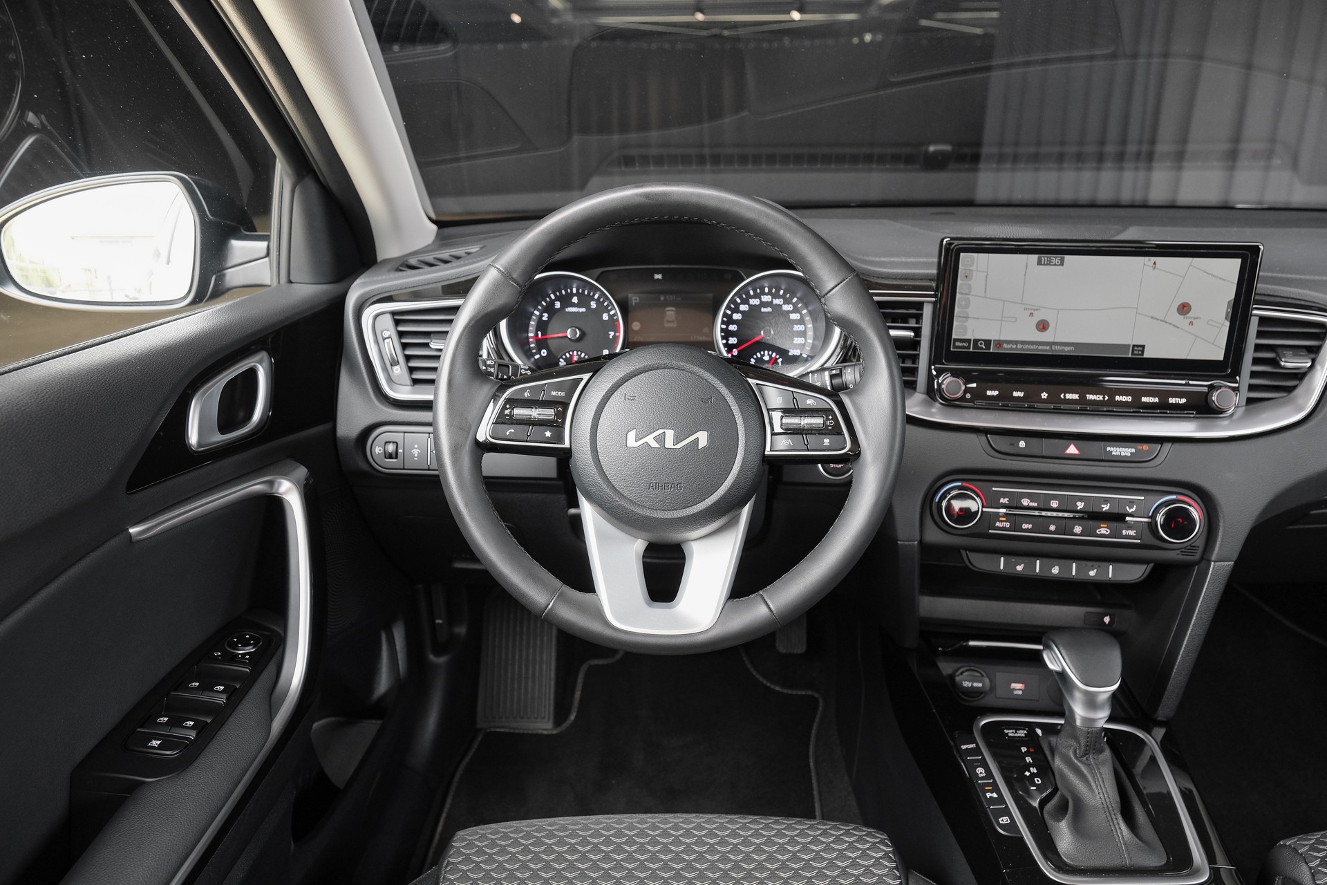 KIA XCeed 1.5 T-GDi DCT-image-15