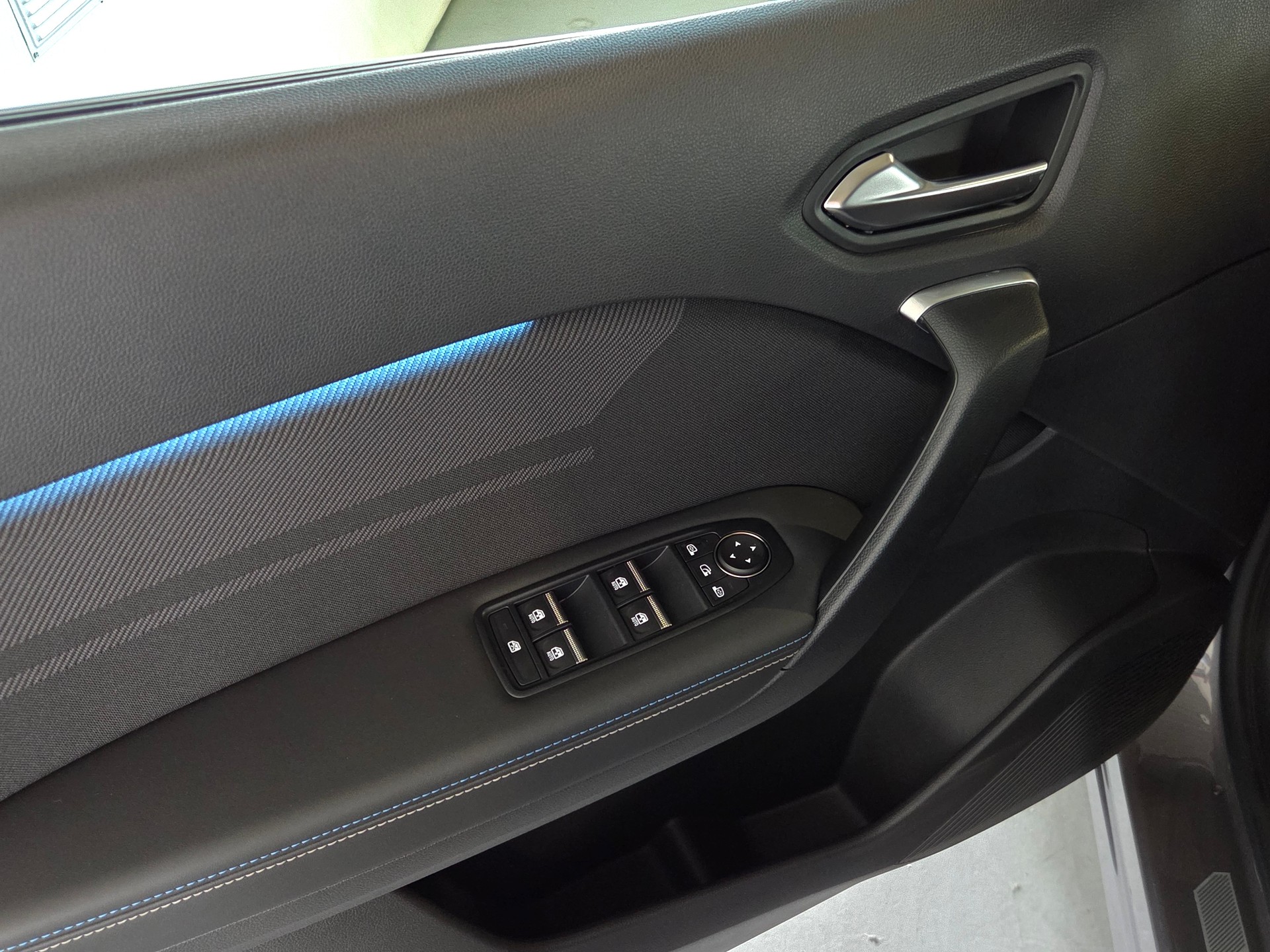RENAULT Captur 1.8 E-Tech esprit Alpine-image-12