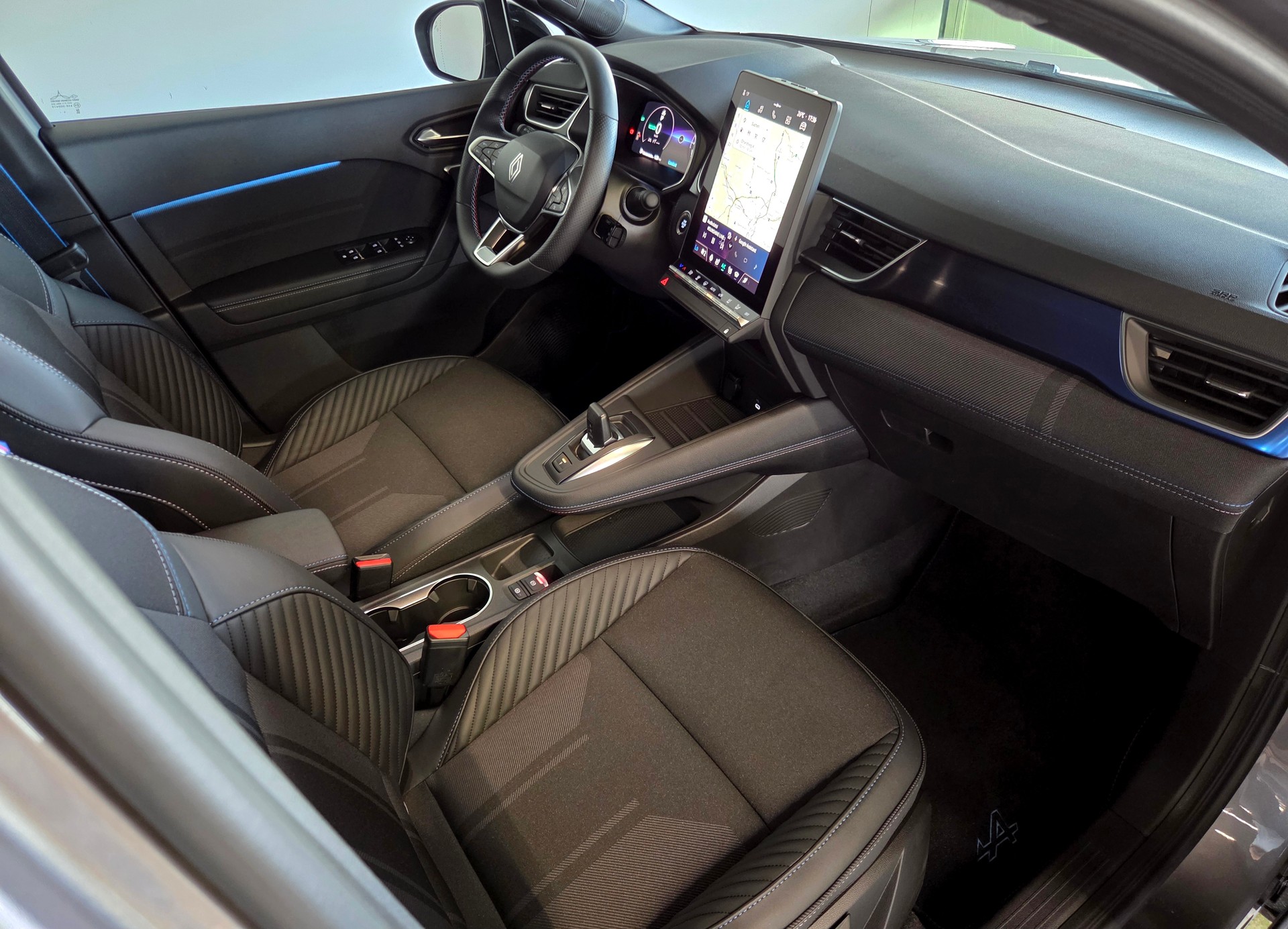 RENAULT Captur 1.8 E-Tech esprit Alpine-image-17