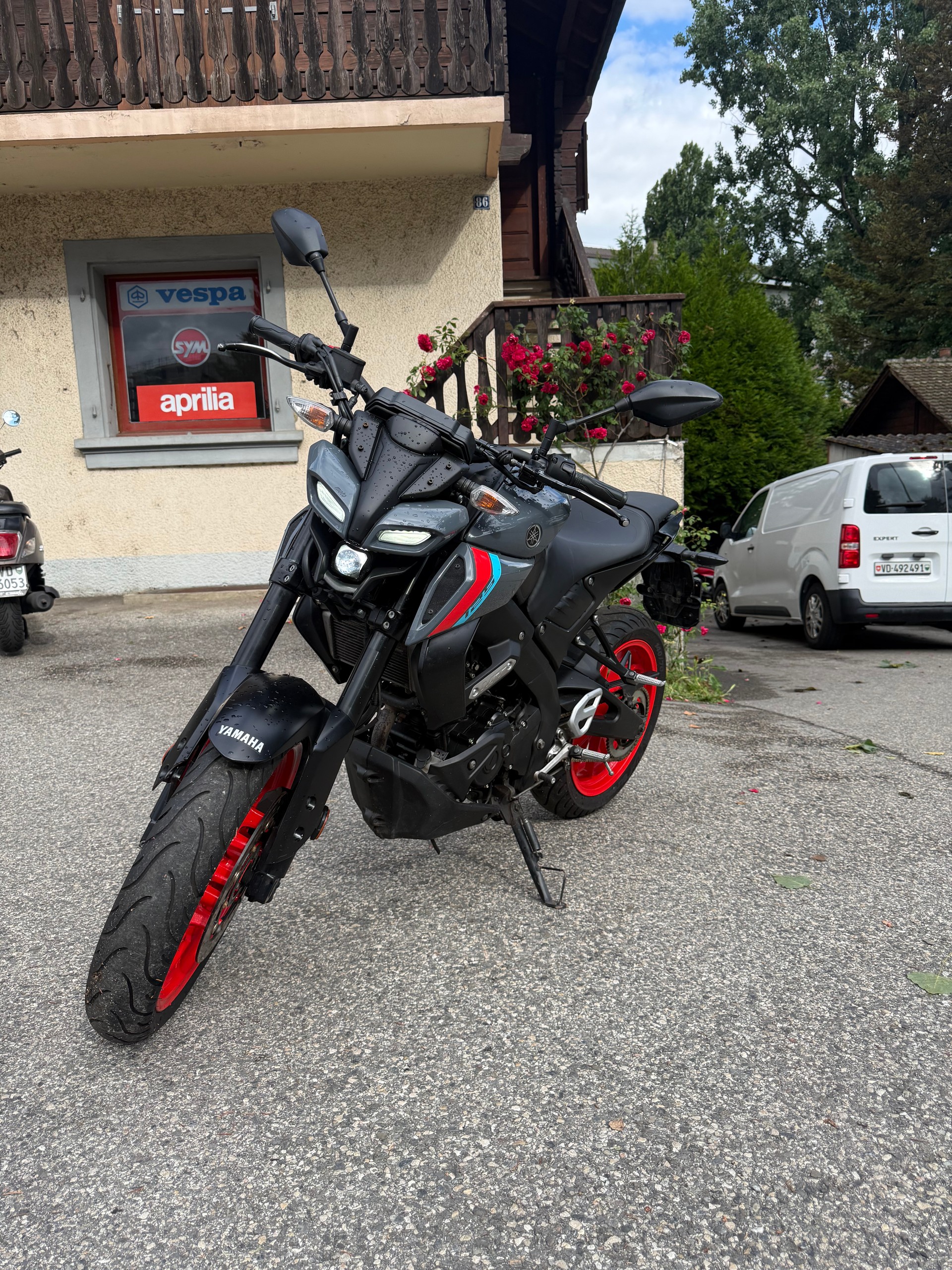 YAMAHA MT-125 ABS
