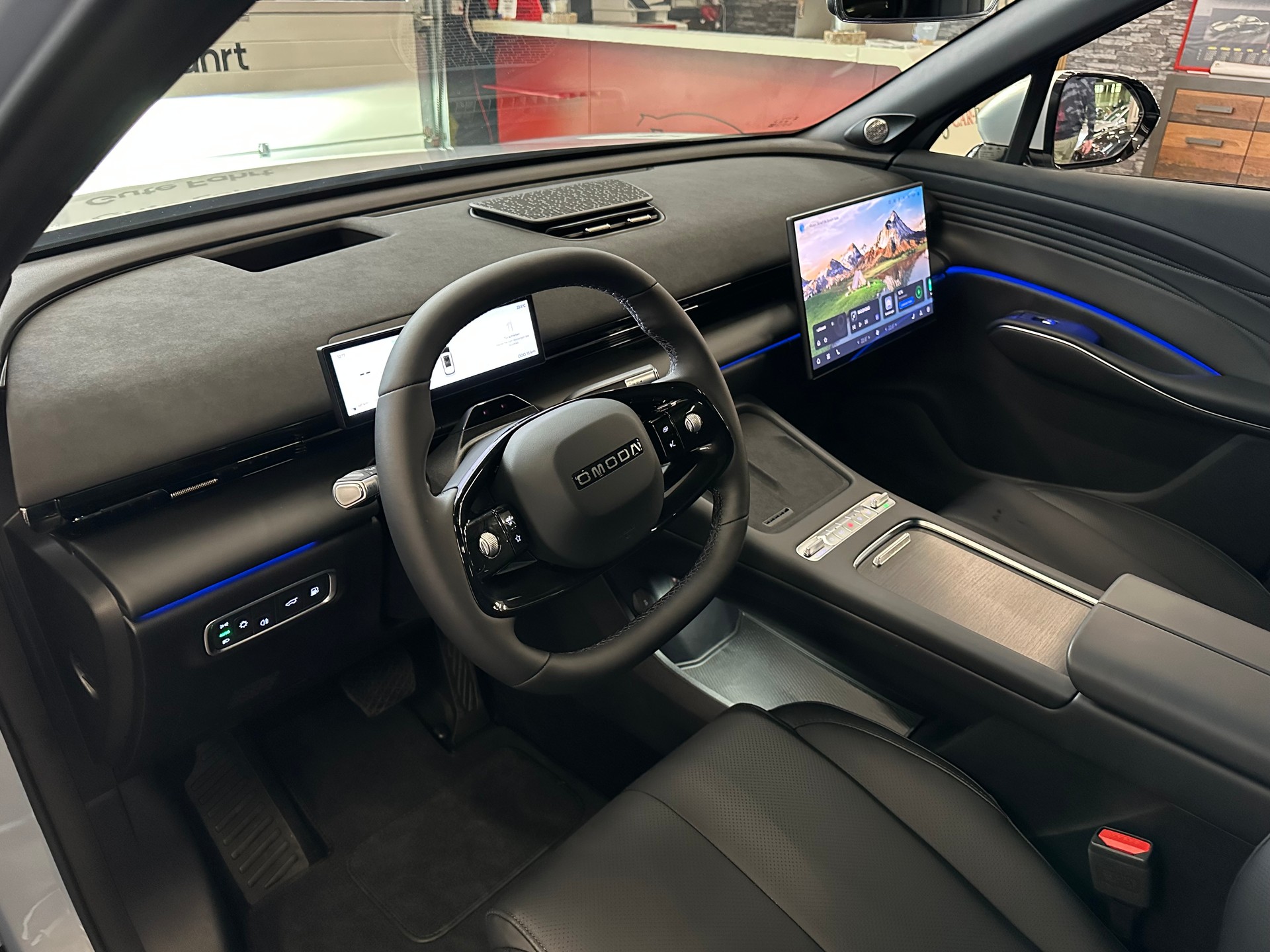 OMODA 7 1.5T SHS PHEV Luxury-image-23