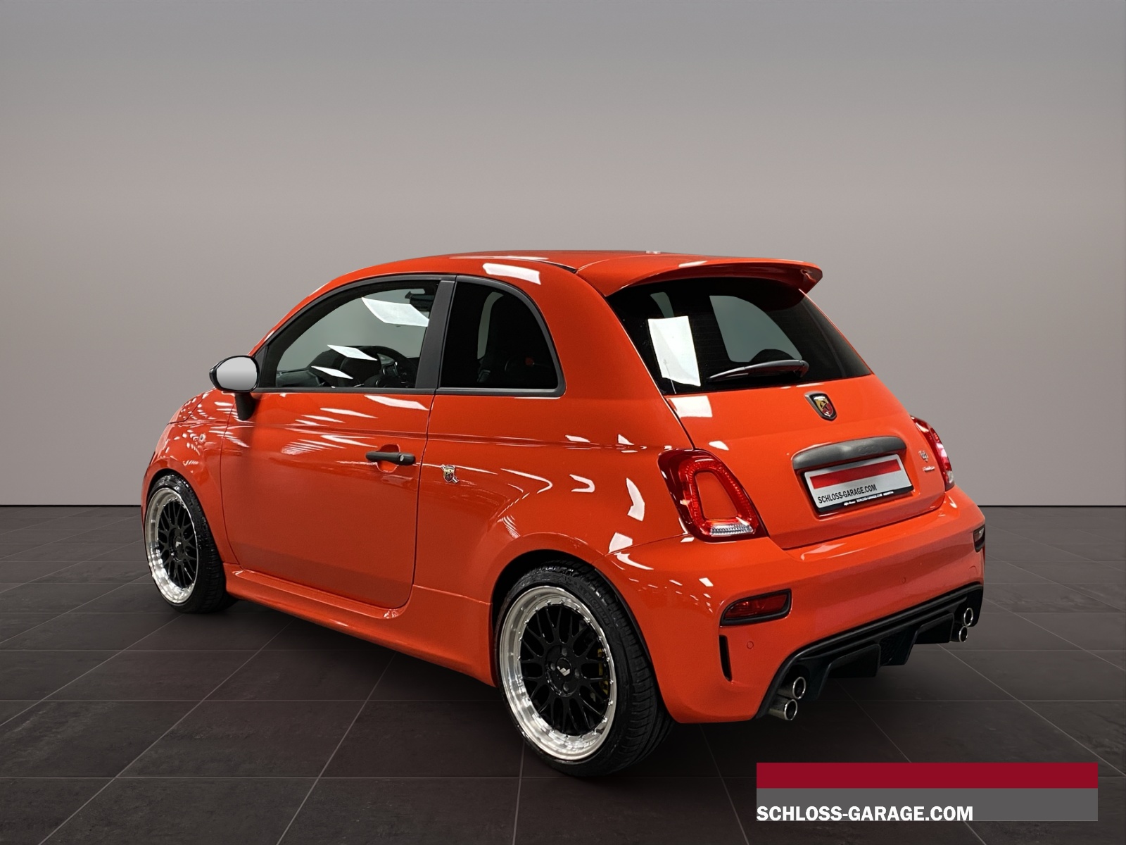FIAT 695 Abarth 1.4 T-Jet 180 Turismo-showroom-element-3