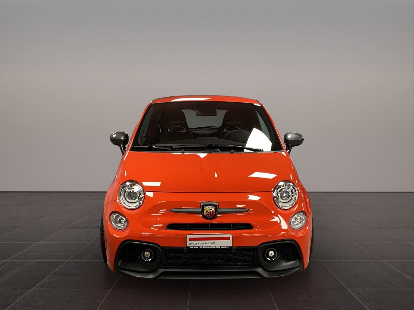 FIAT 695 Abarth 1.4 T-Jet 180 Turismo-showroom-element-1