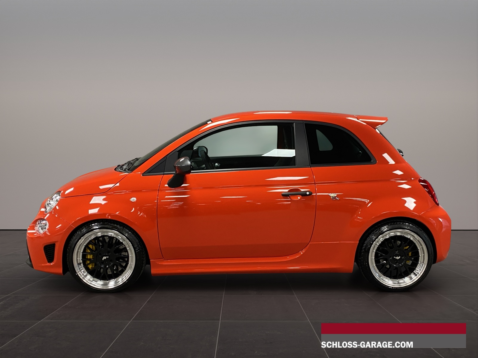 FIAT 695 Abarth 1.4 T-Jet 180 Turismo-showroom-element-2