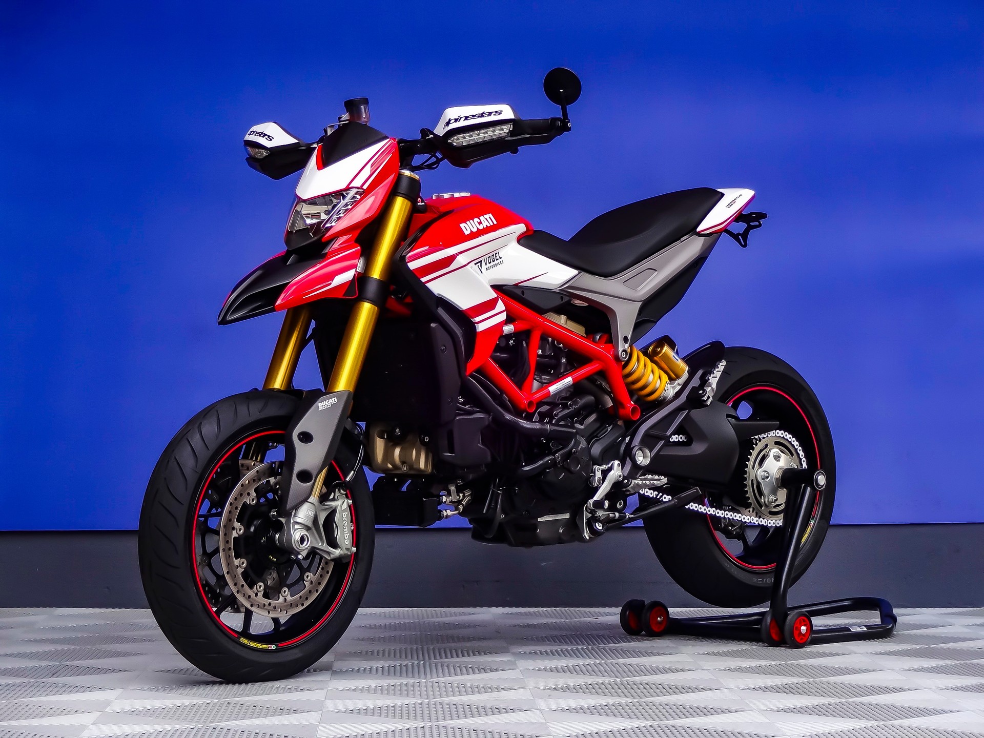 DUCATI Hypermotard 939 SP-showroom-element-2
