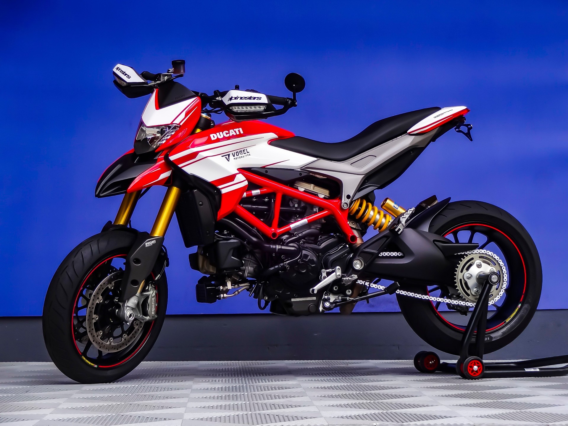 DUCATI Hypermotard 939 SP-showroom-element-3