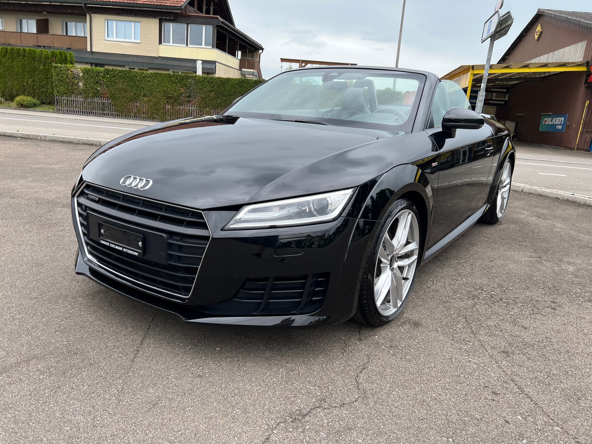 AUDI TT Roadster 2.0 TFSI quattro S-tronic von OTC-showroom-element-1