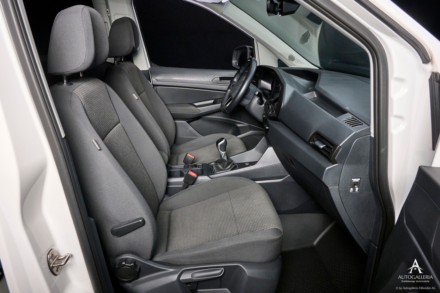 VW Caddy 2.0 TDI 4Motion Liberty-image-7