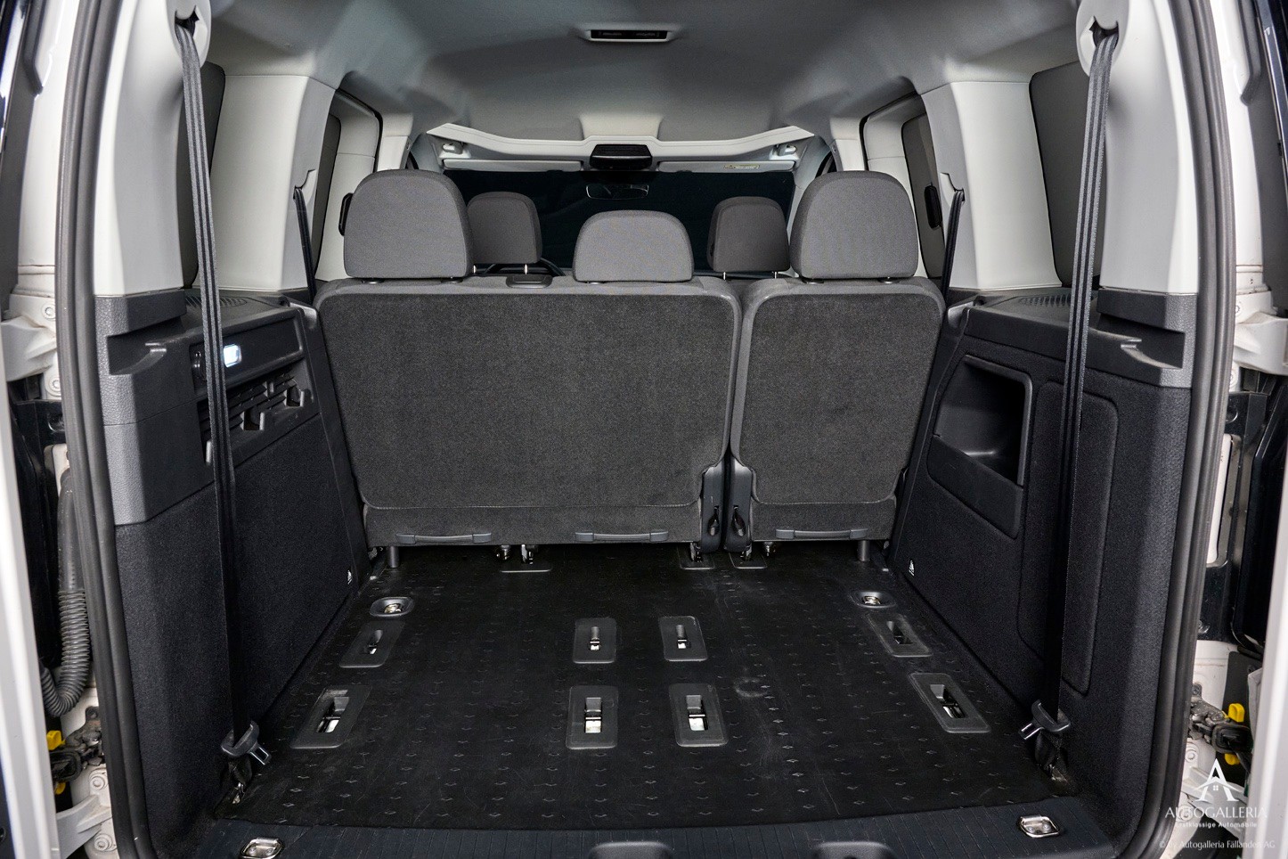 VW Caddy 2.0 TDI 4Motion Liberty-image-9