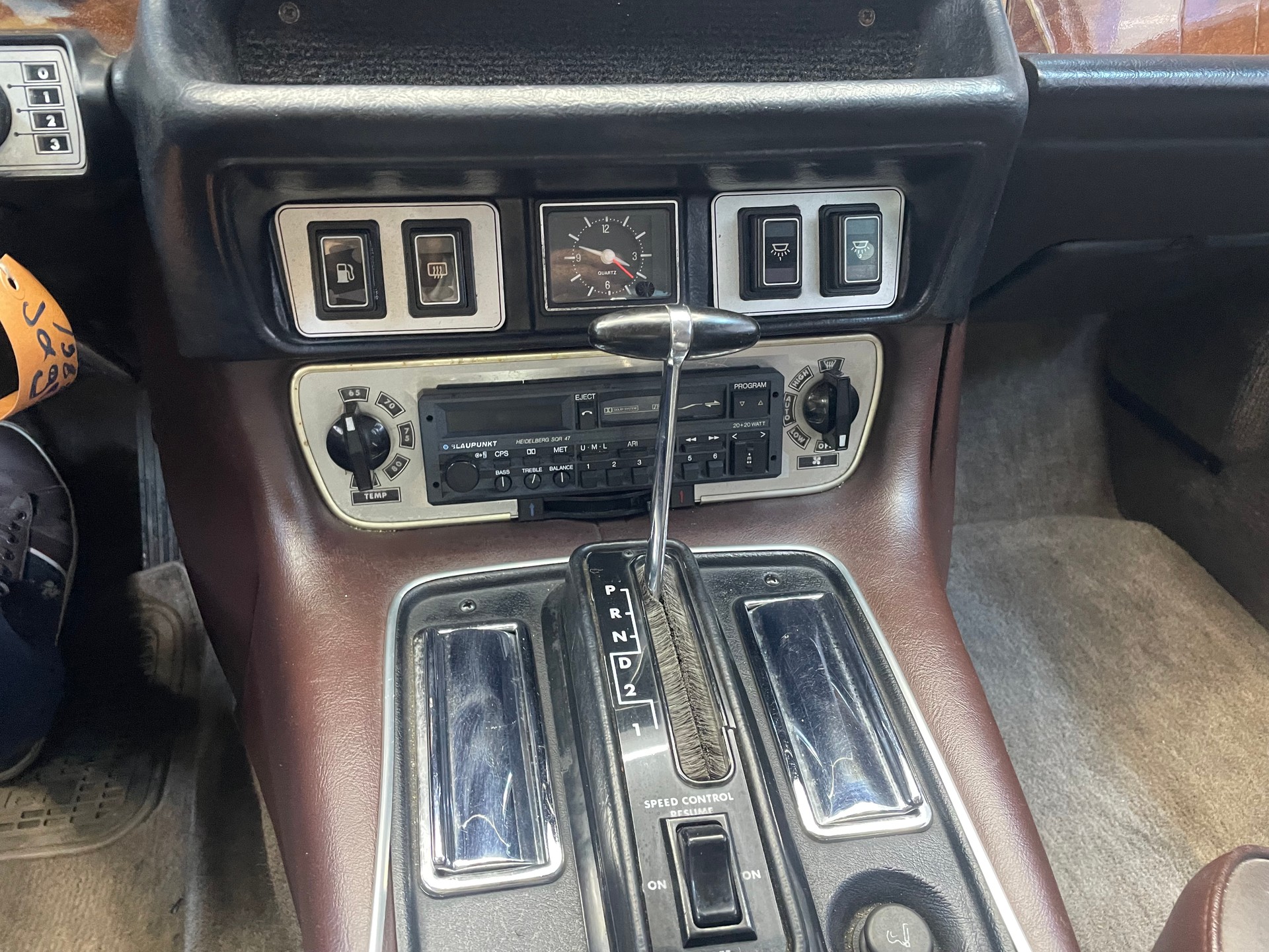 DAIMLER 4.2 Sovereign-image-7