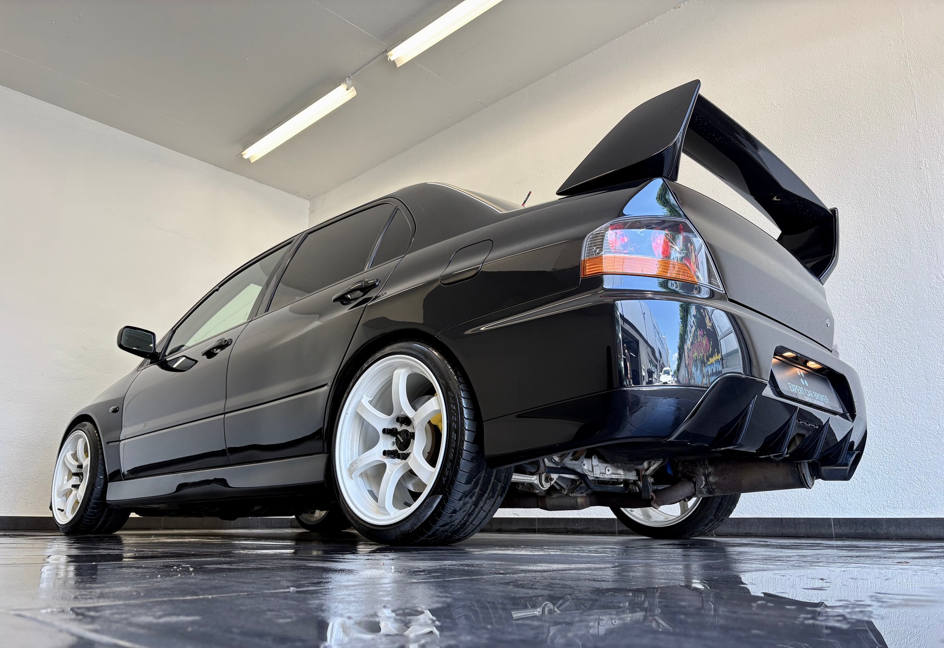 MITSUBISHI EVO IX-image-8