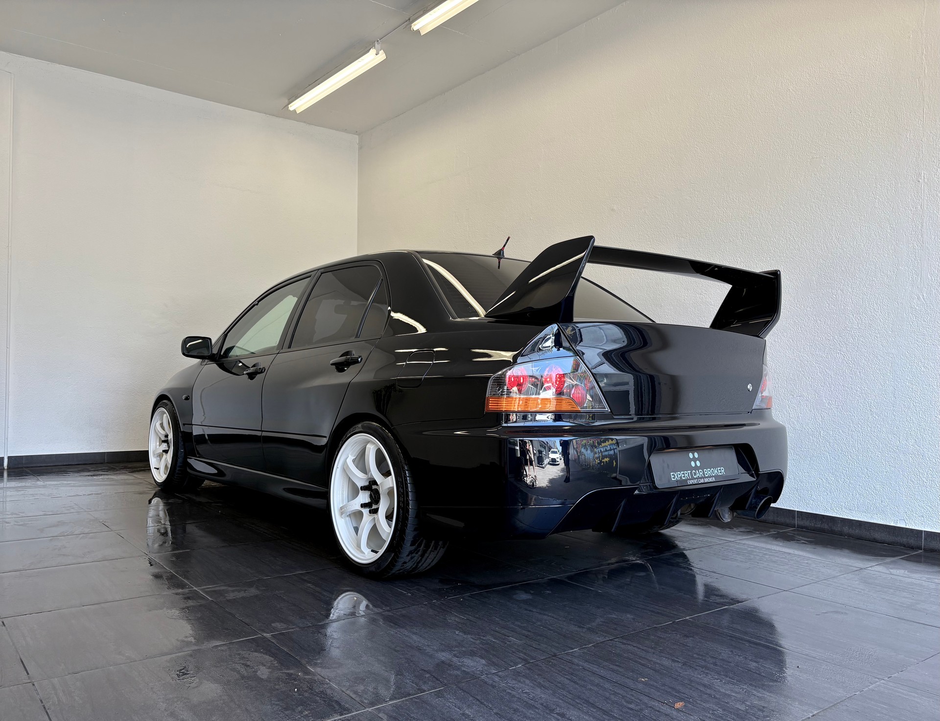 MITSUBISHI EVO IX-image-9
