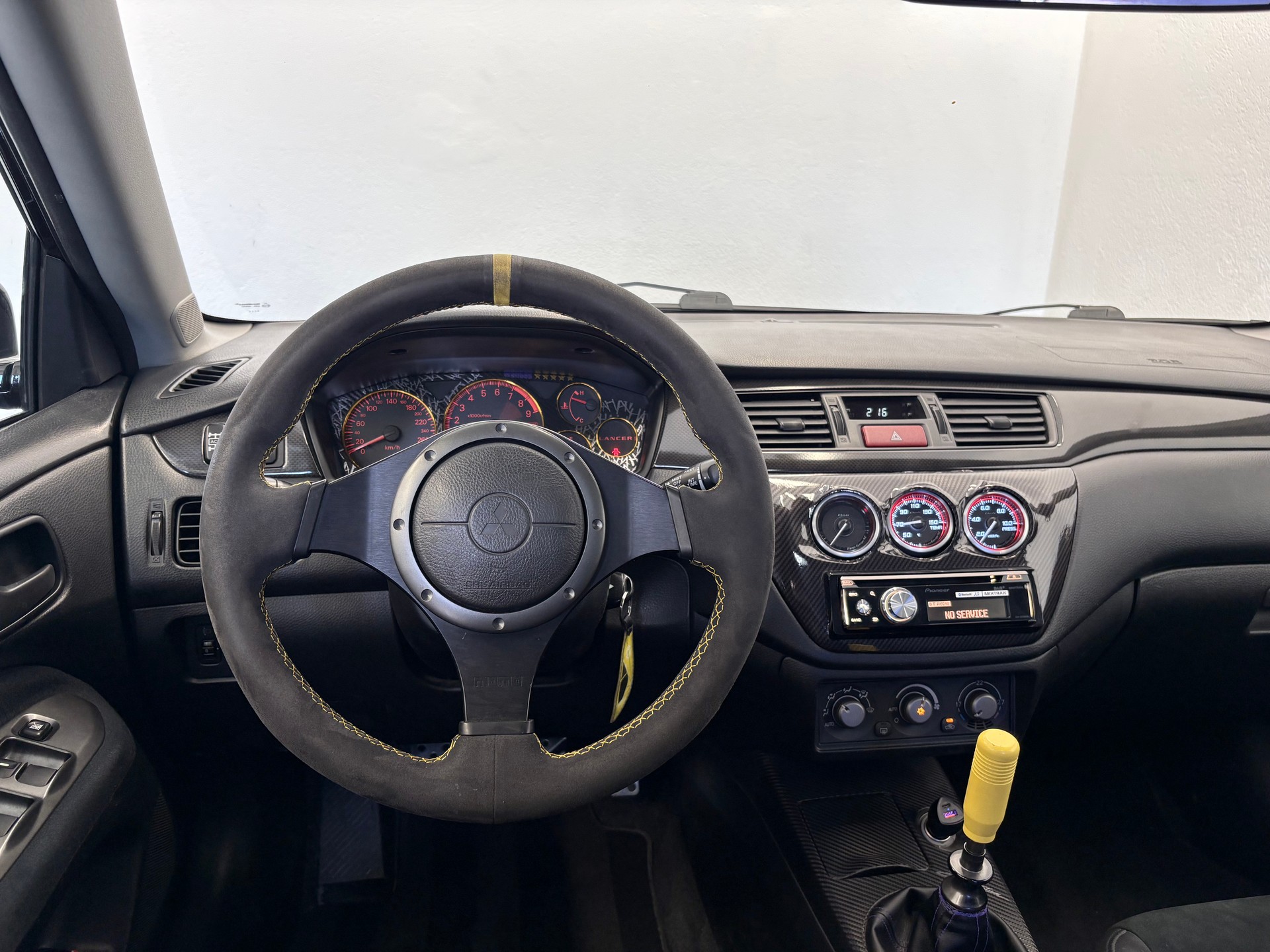 MITSUBISHI EVO IX-image-18