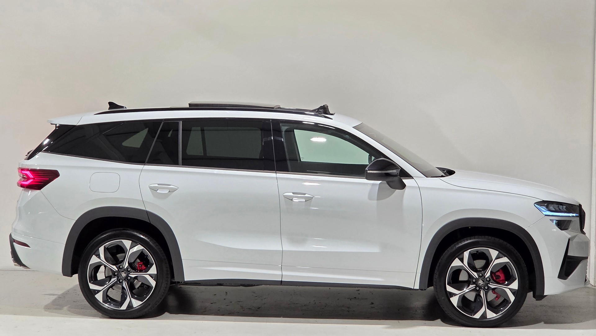 SKODA Kodiaq 2.0 TSI RS 4x4 7 Plätzer-image-26