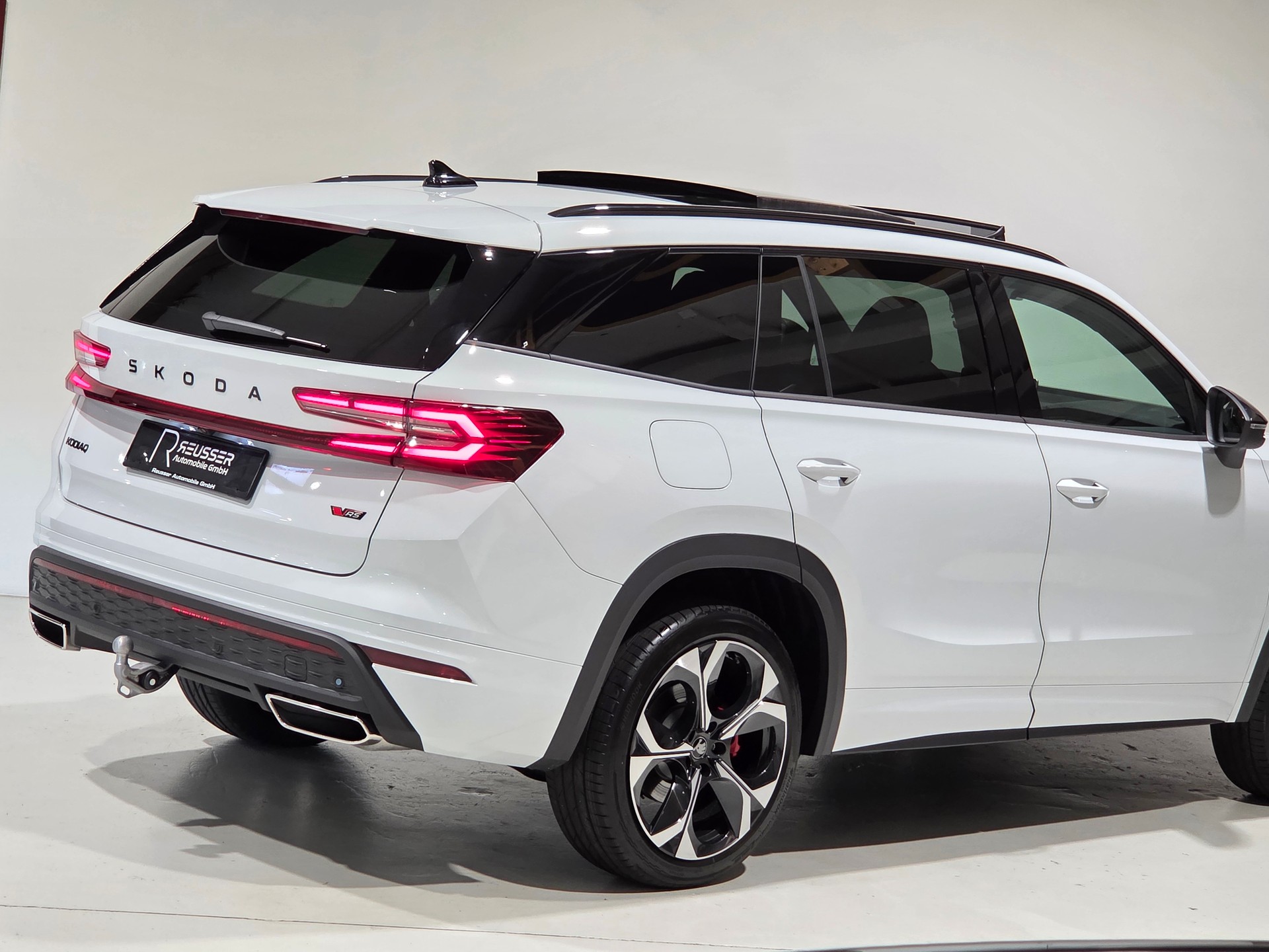 SKODA Kodiaq 2.0 TSI RS 4x4 7 Plätzer-image-28