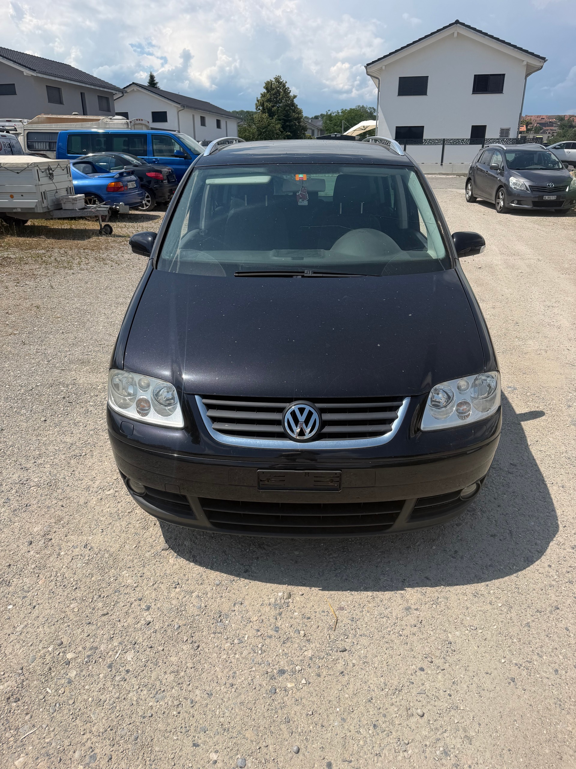 VW Touran 2.0 FSI Highline-image-2