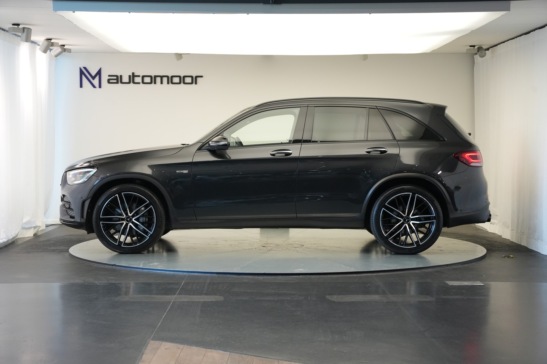 MERCEDES-BENZ GLC 43 AMG 4Matic 9G-Tronic *CH-FZ* *Pano* *Burmester* *HuD* *AHK*-image-7
