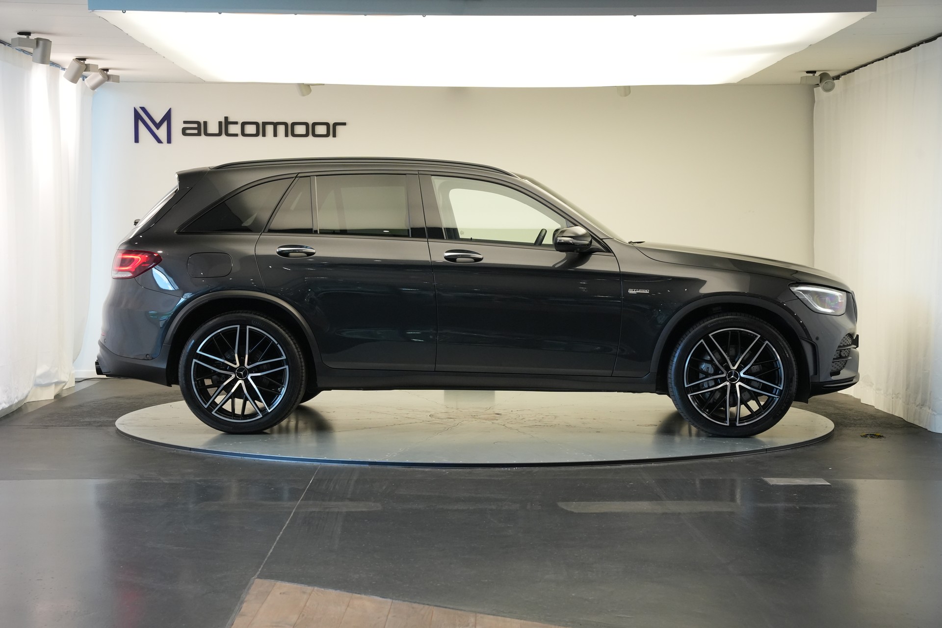 MERCEDES-BENZ GLC 43 AMG 4Matic 9G-Tronic *CH-FZ* *Pano* *Burmester* *HuD* *AHK*-showroom-element-3